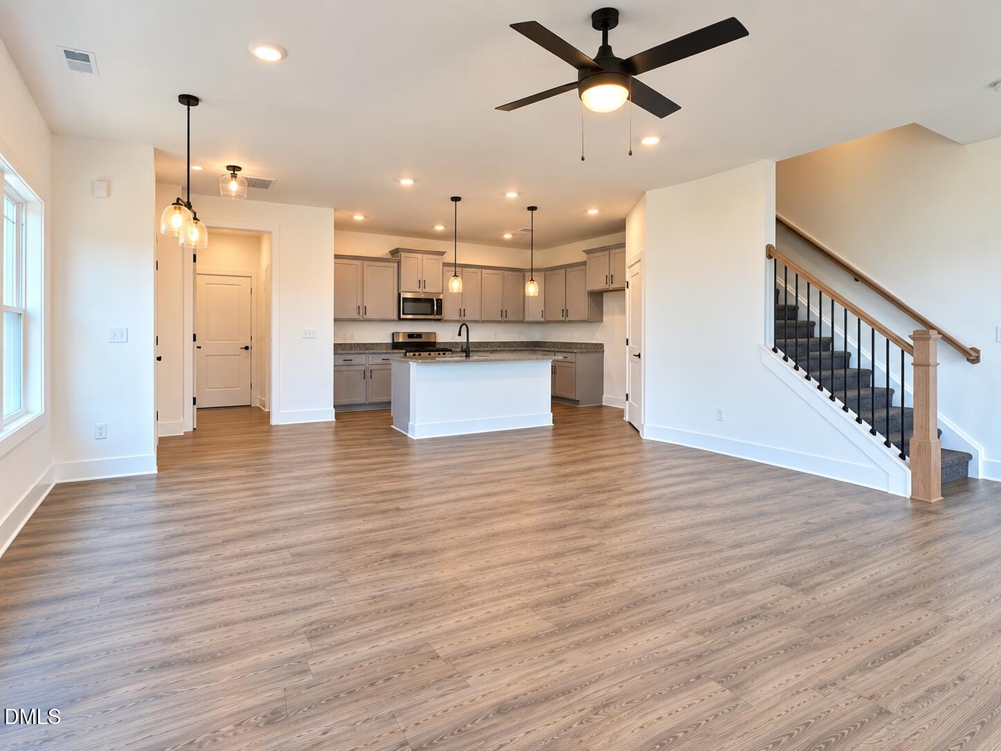 2010 Tharrington Way Property Photo 11