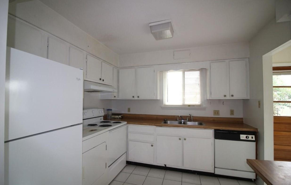 2333 Champion Court Property Photo 2