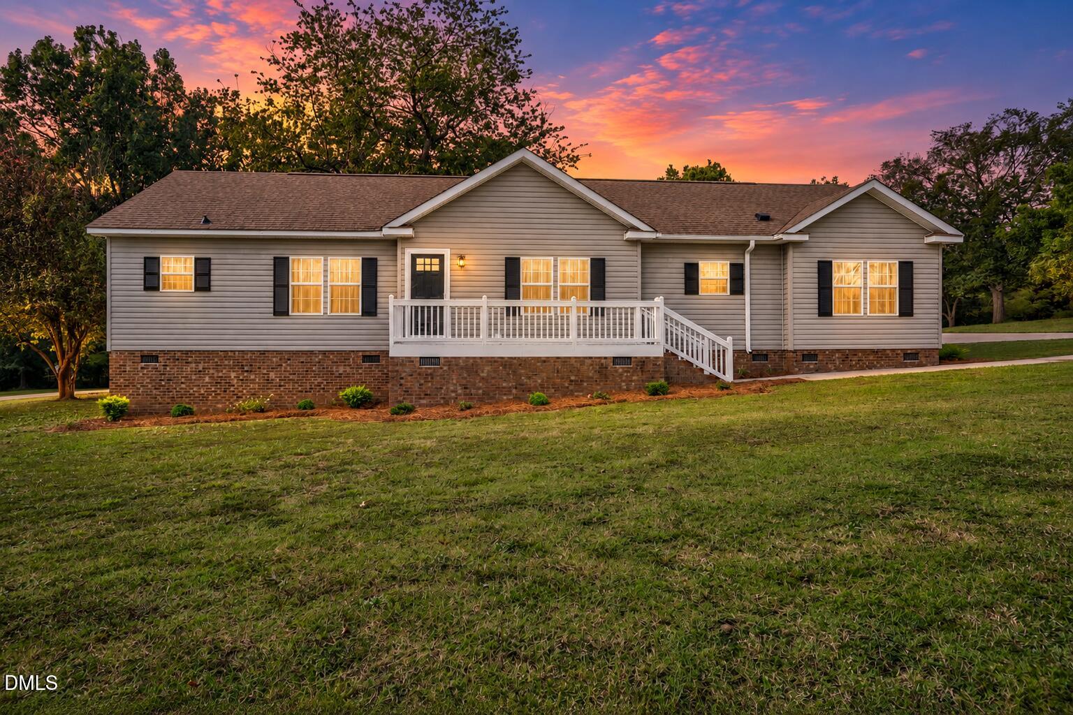 5025 Western Hills Road Property Photo 1
