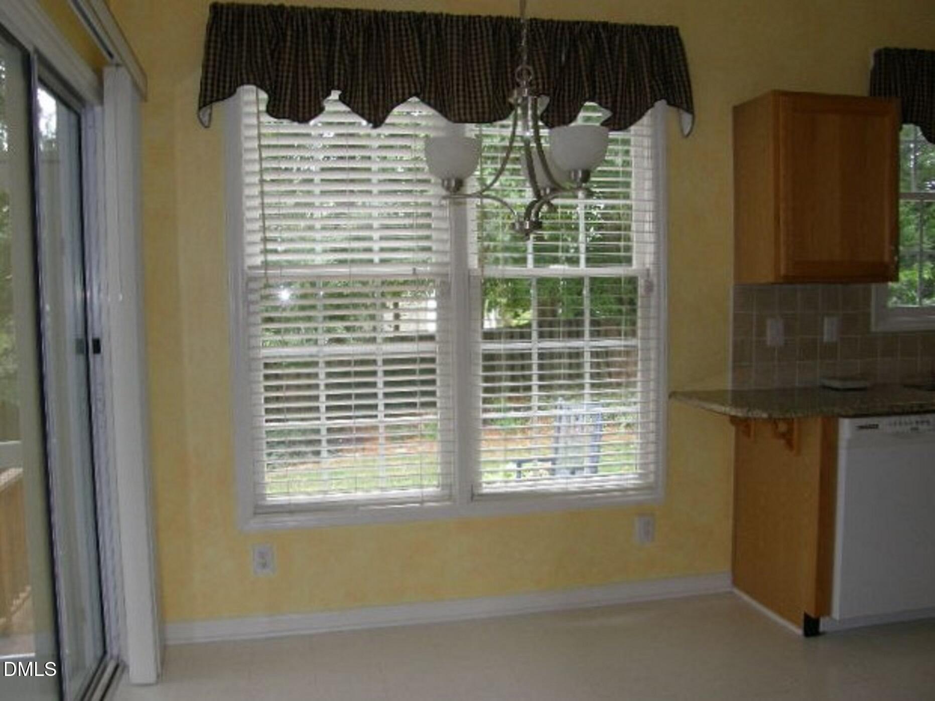 207 Cove Creek Drive Property Photo 9