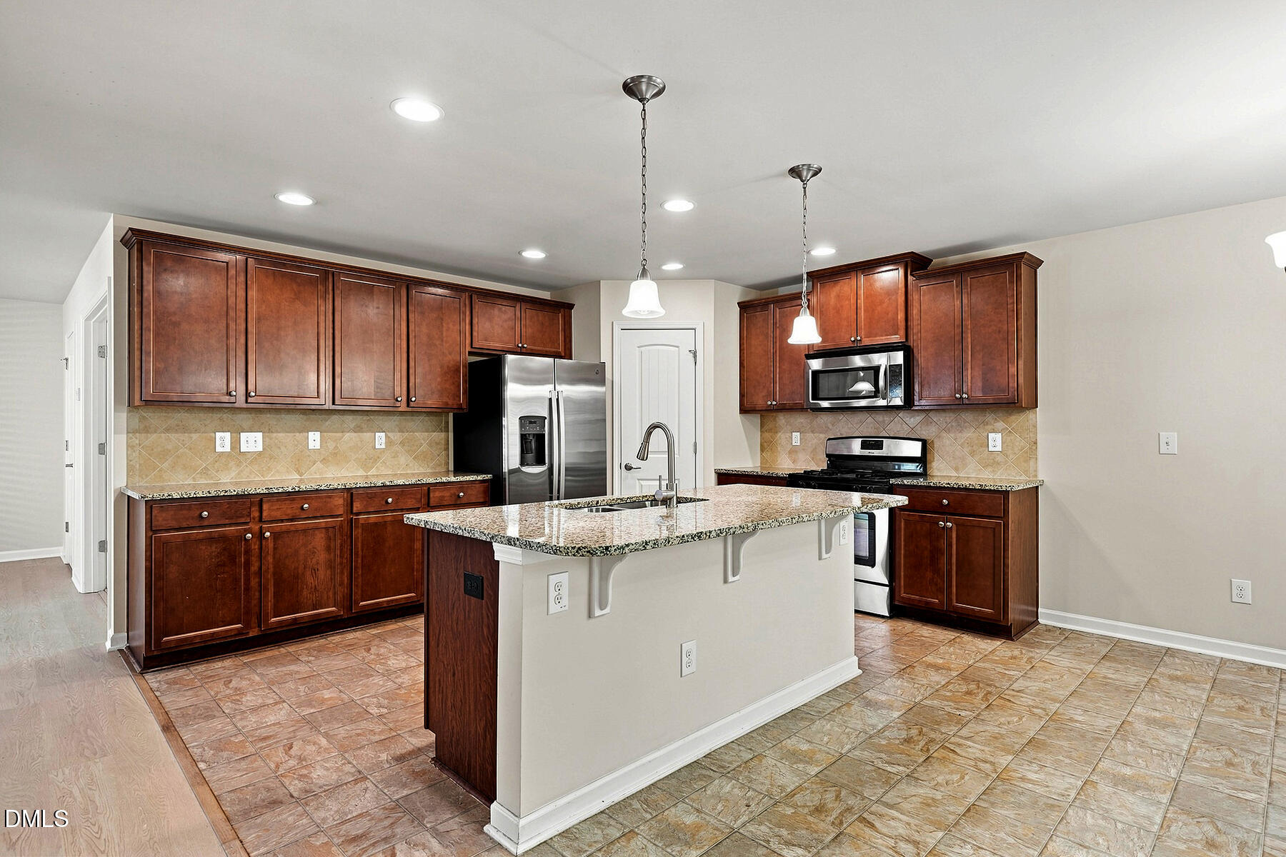 8147 Feldwig Property Photo 9