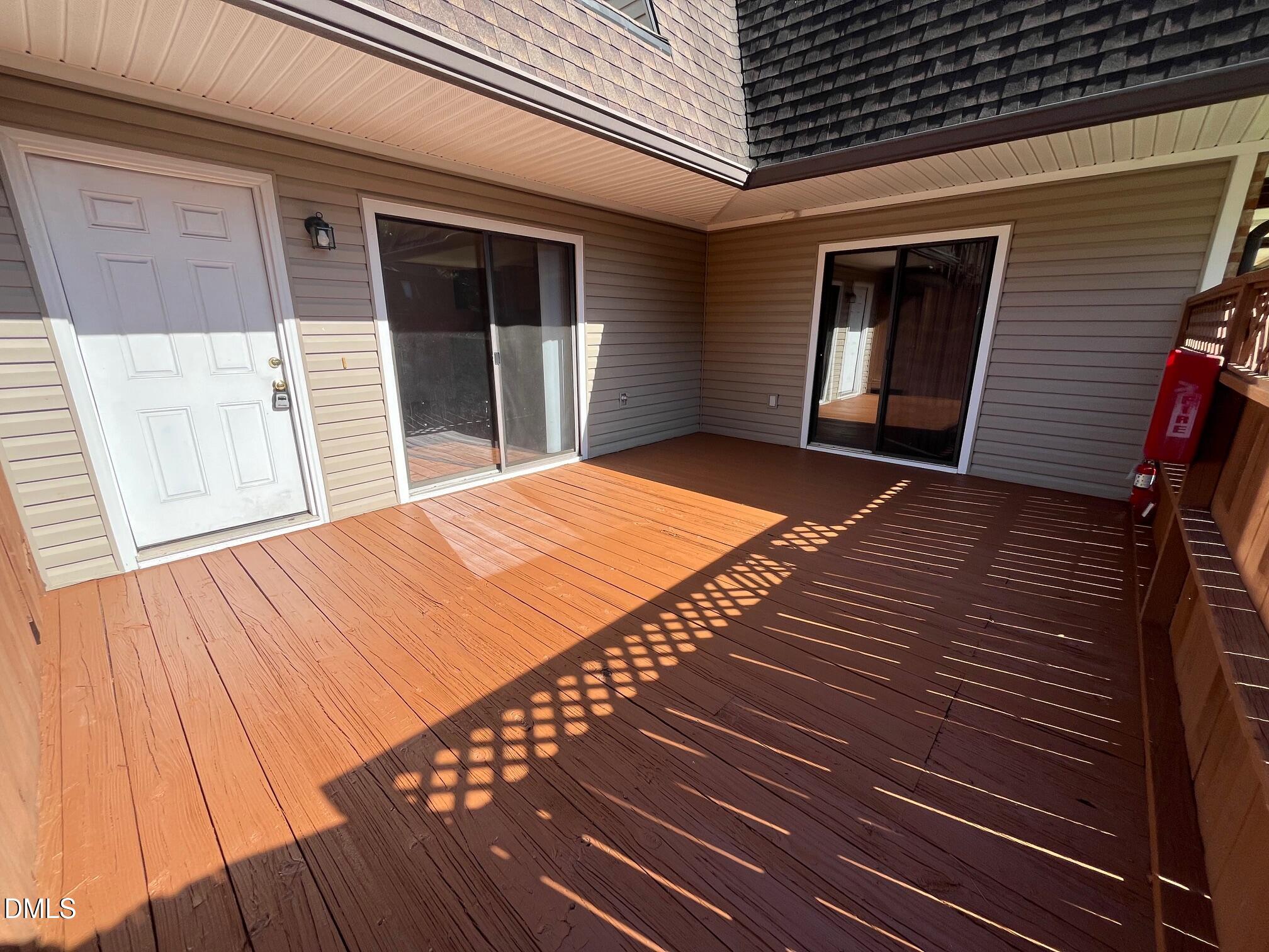 340 Summerwalk Circle Property Photo 2