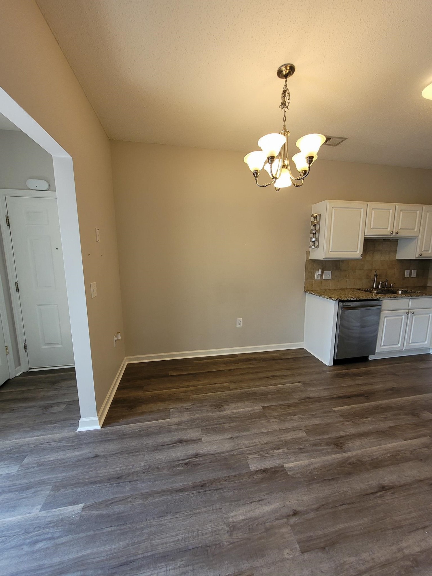 2511 Huntscroft Lane 201 Property Photo 5
