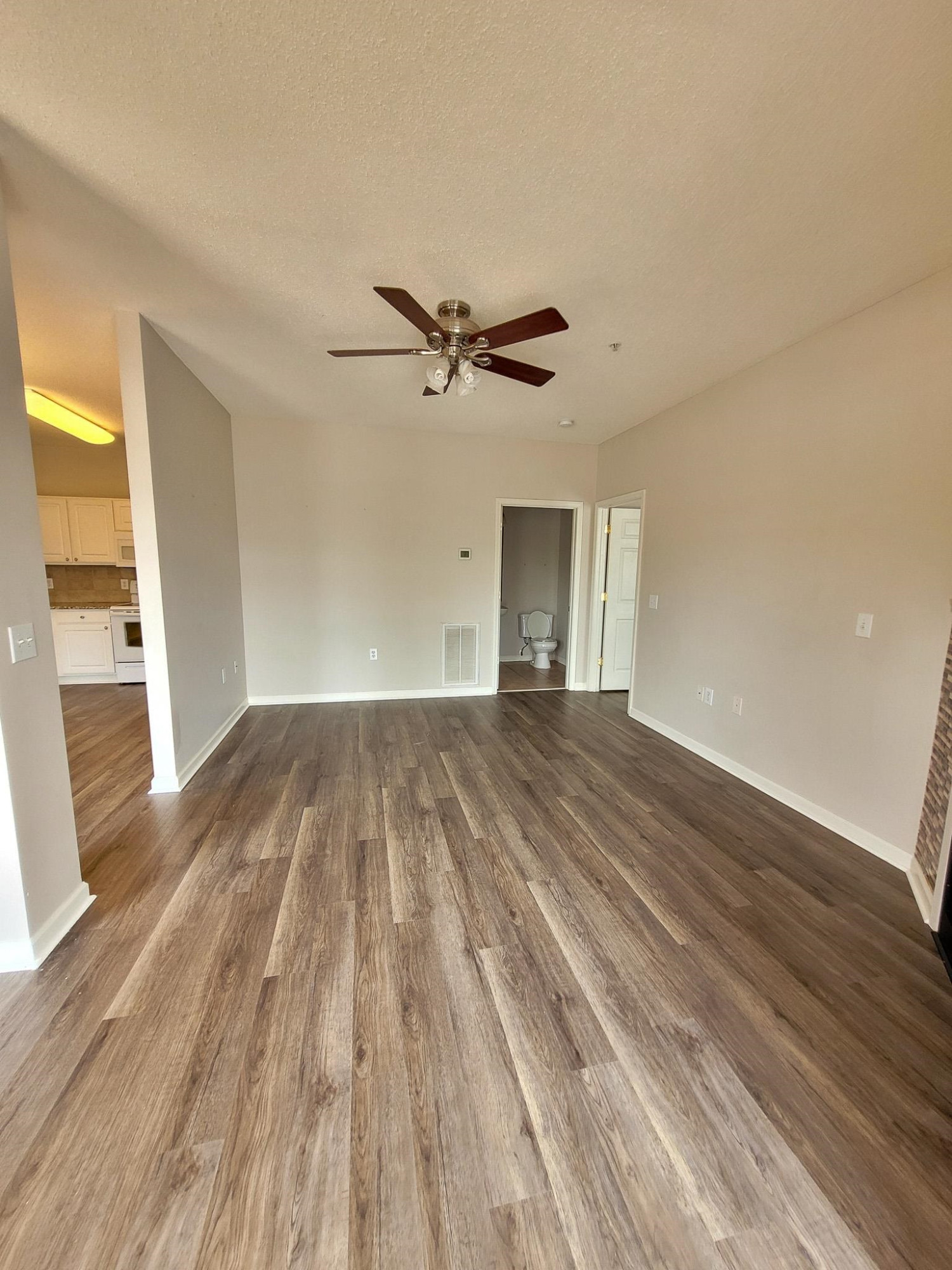 2511 Huntscroft Lane 201 Property Photo 12