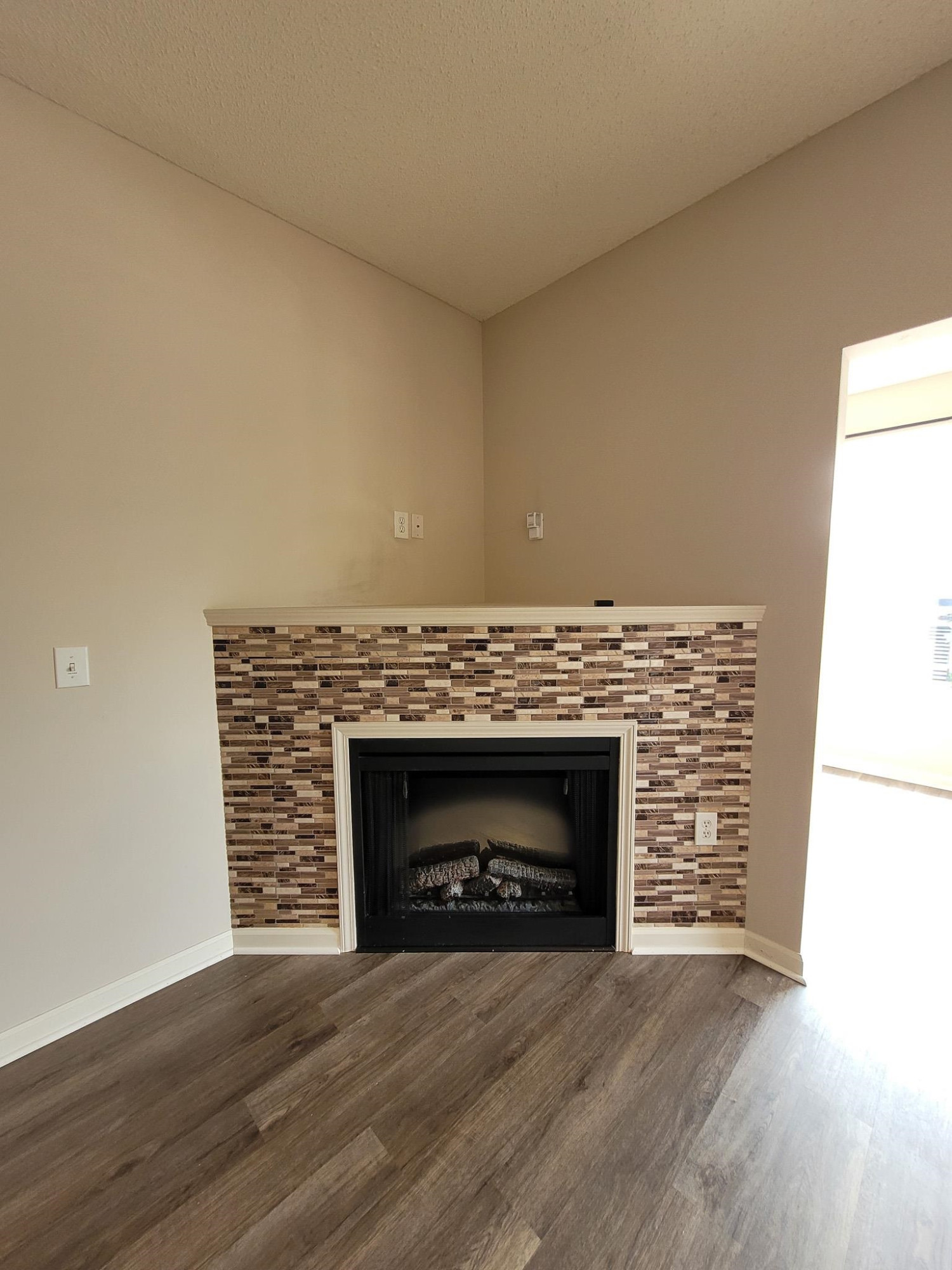 2511 Huntscroft Lane 201 Property Photo 15