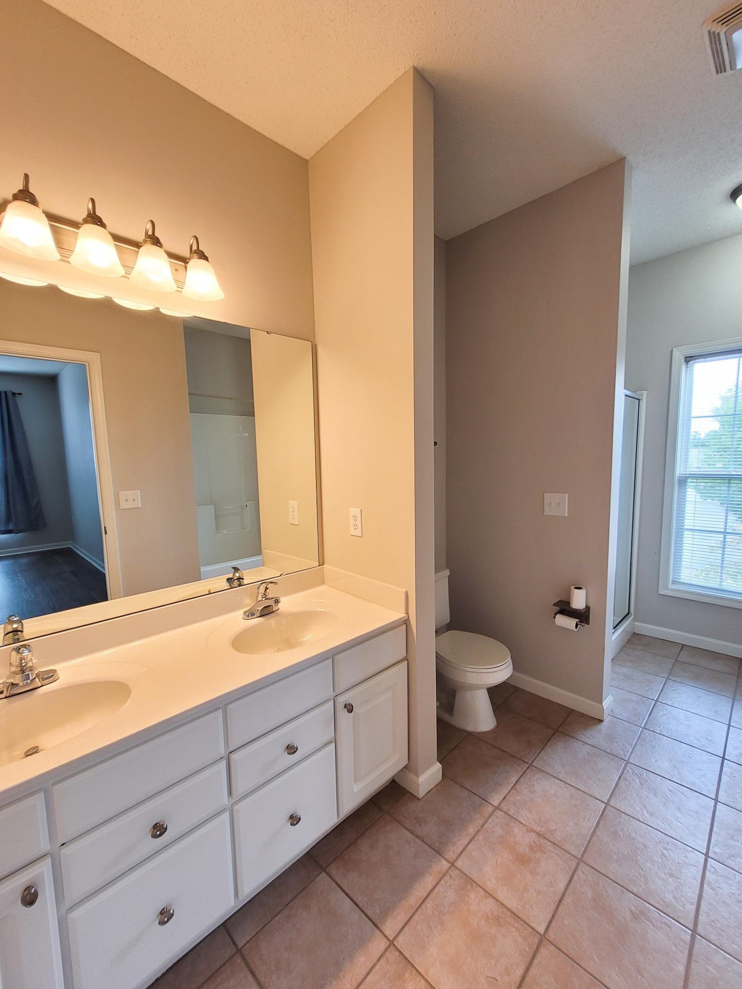 2511 Huntscroft Lane 201 Property Photo 27