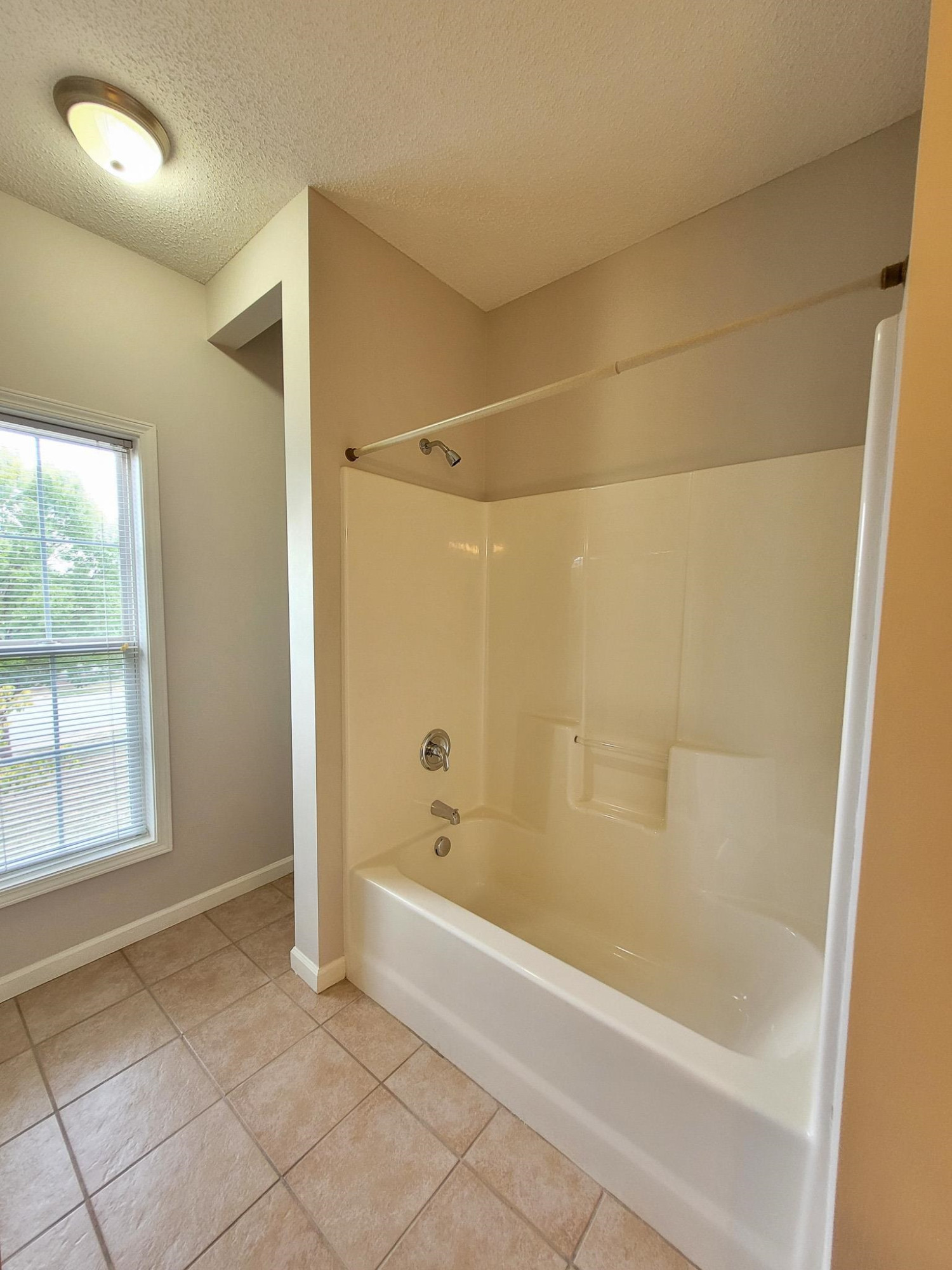 2511 Huntscroft Lane 201 Property Photo 28