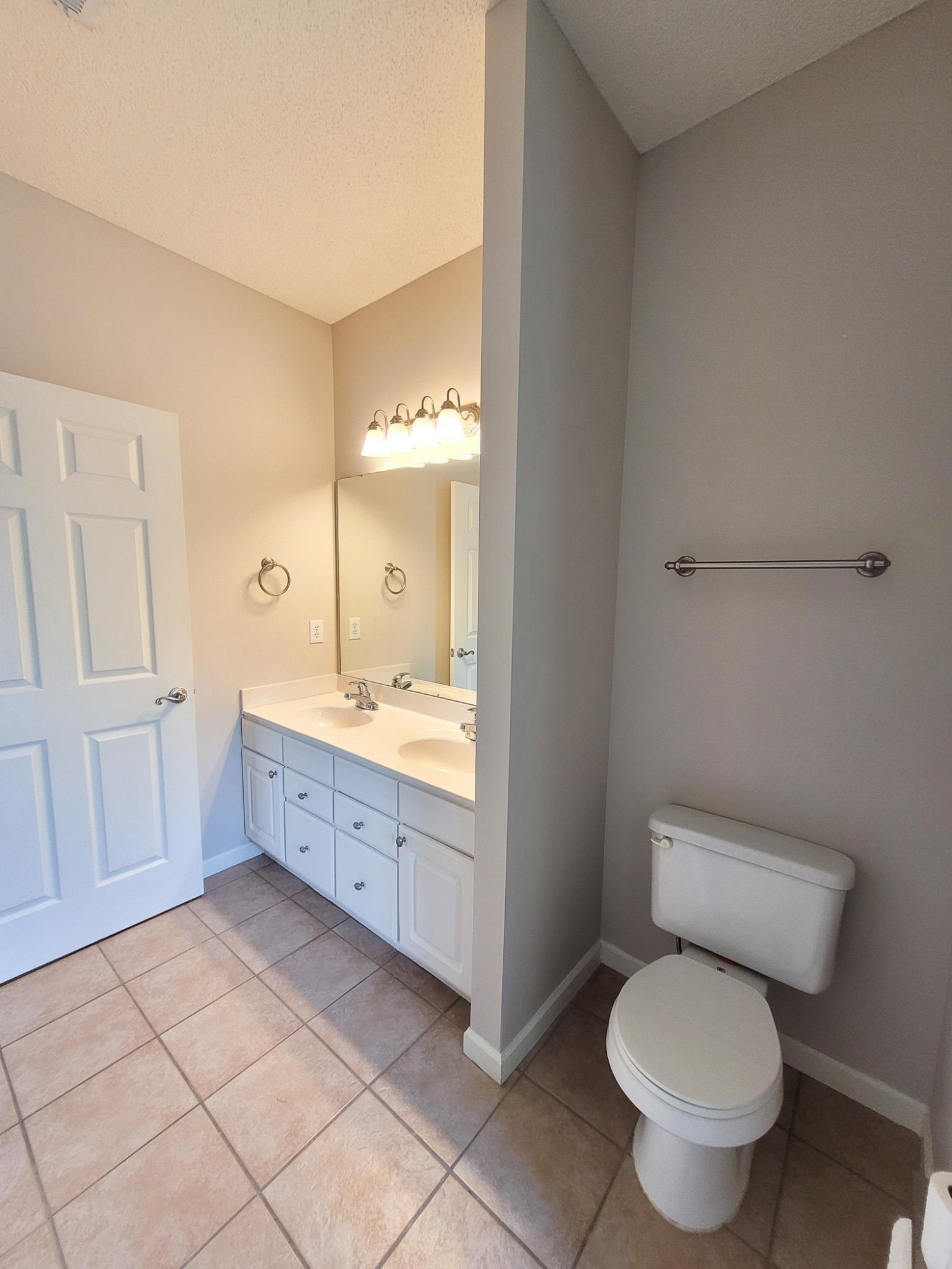 2511 Huntscroft Lane 201 Property Photo 29