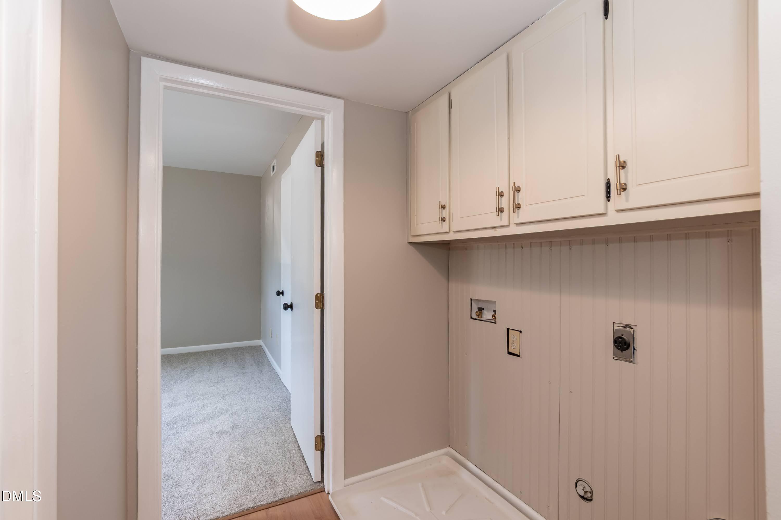 647 Pine Ridge Place Property Photo 20
