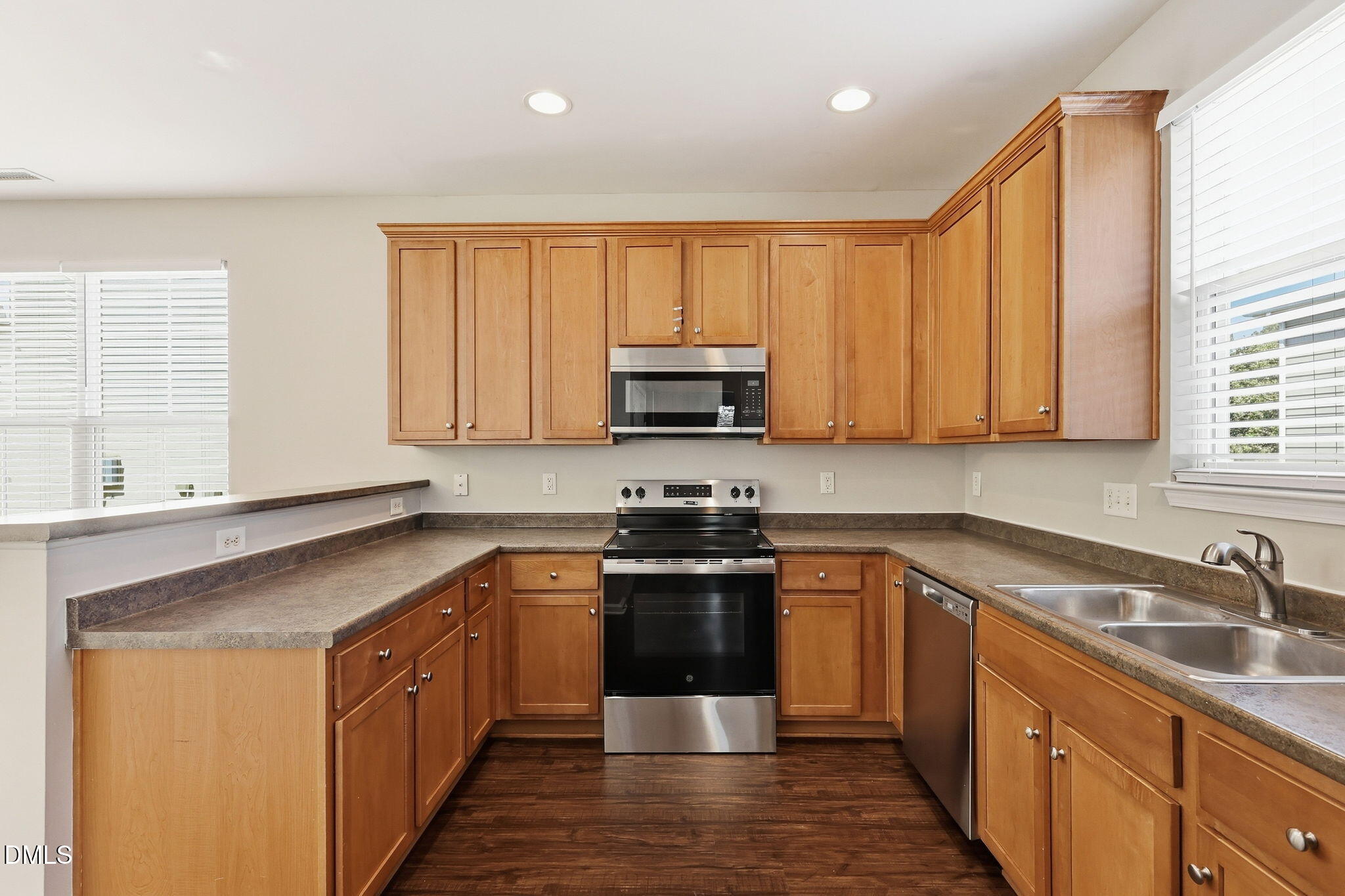 1912 Pear Tree Lane Property Photo 7