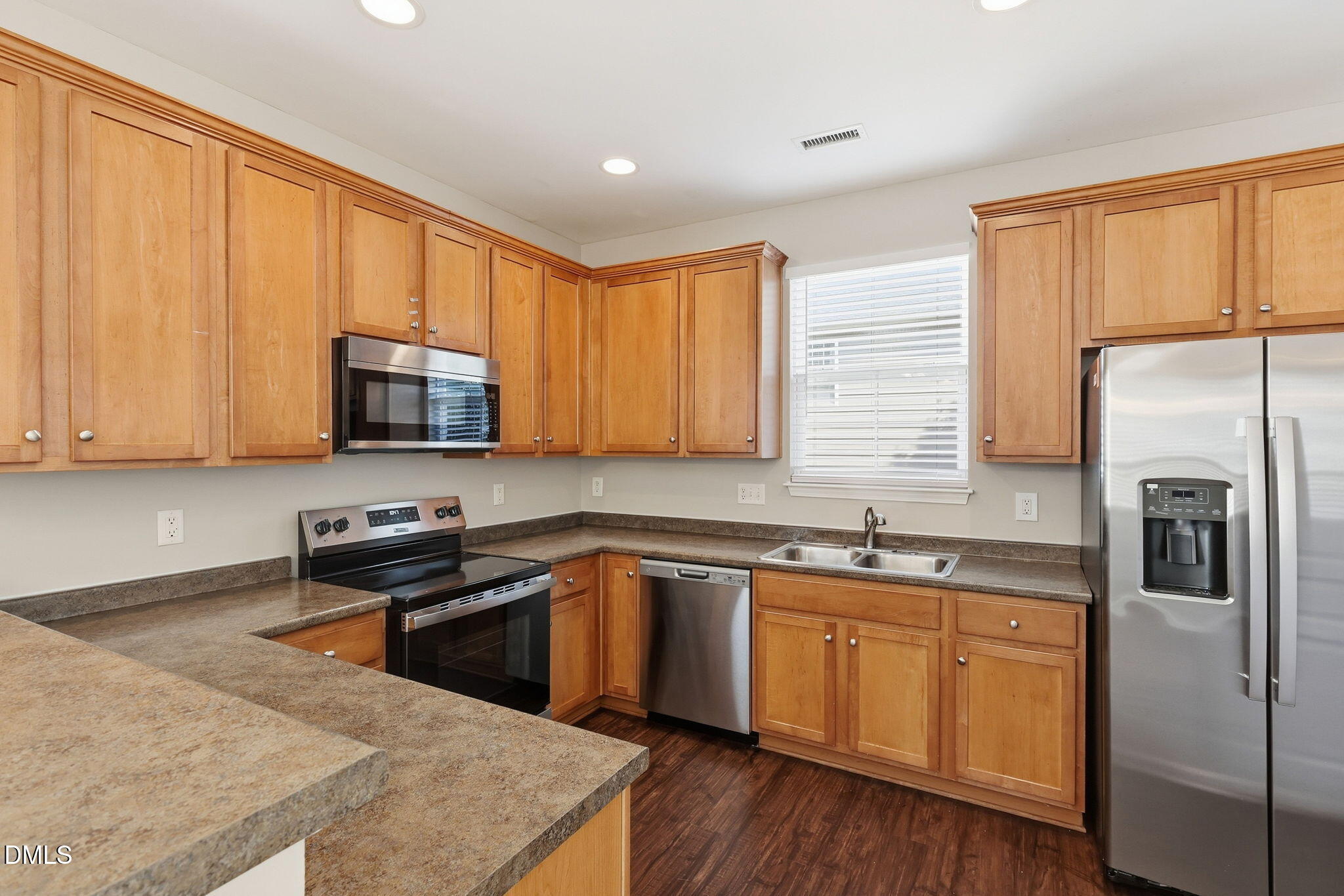 1912 Pear Tree Lane Property Photo 8