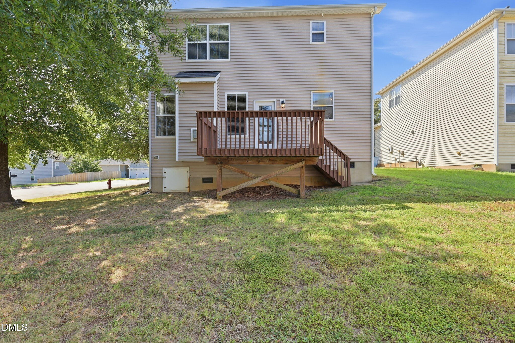 1912 Pear Tree Lane Property Photo 28