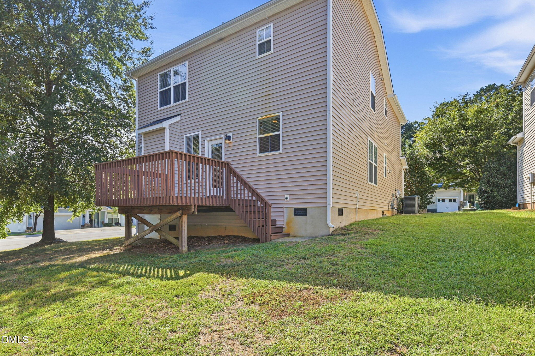 1912 Pear Tree Lane Property Photo 29