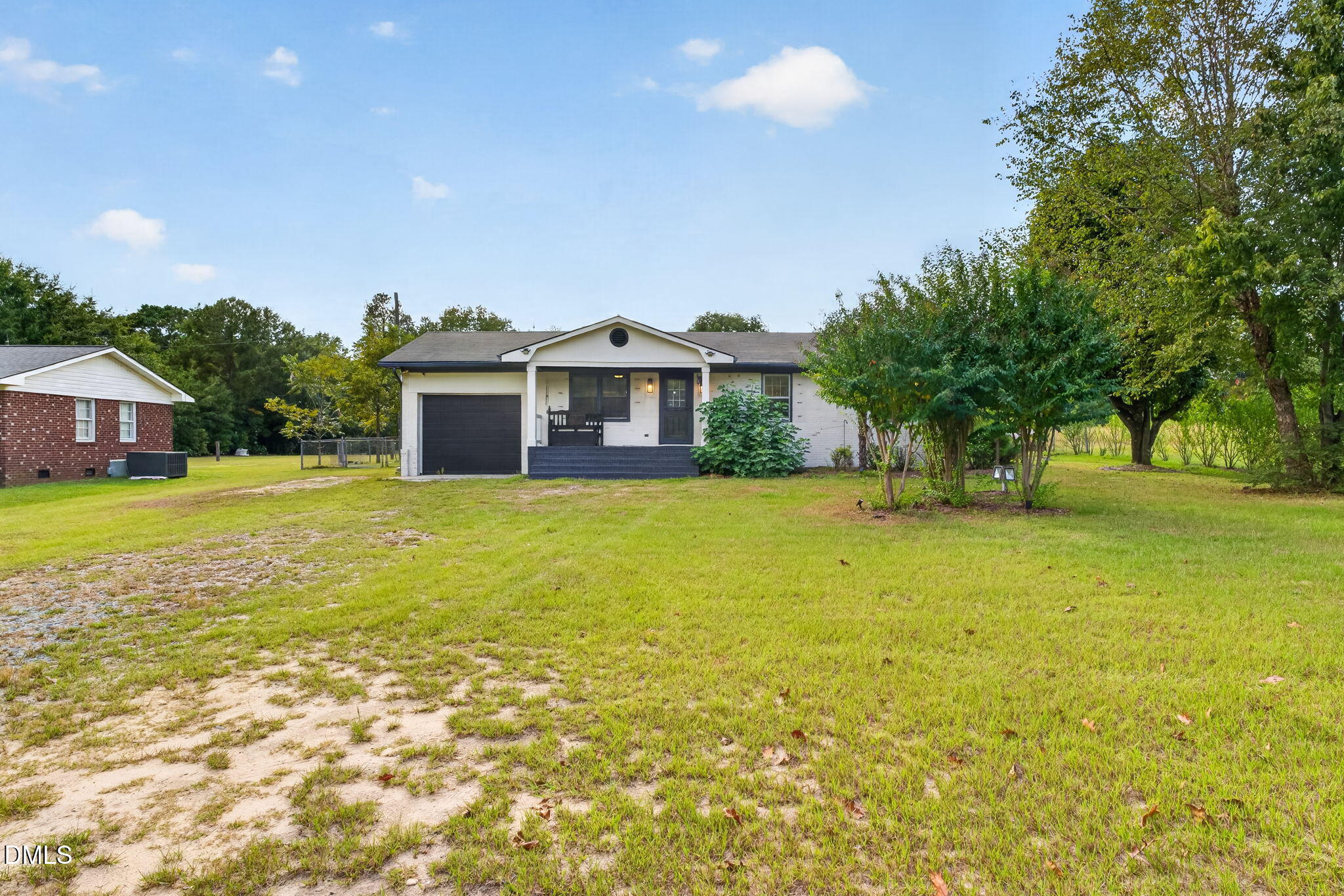 209 Chic Ennis Road Property Photo 2