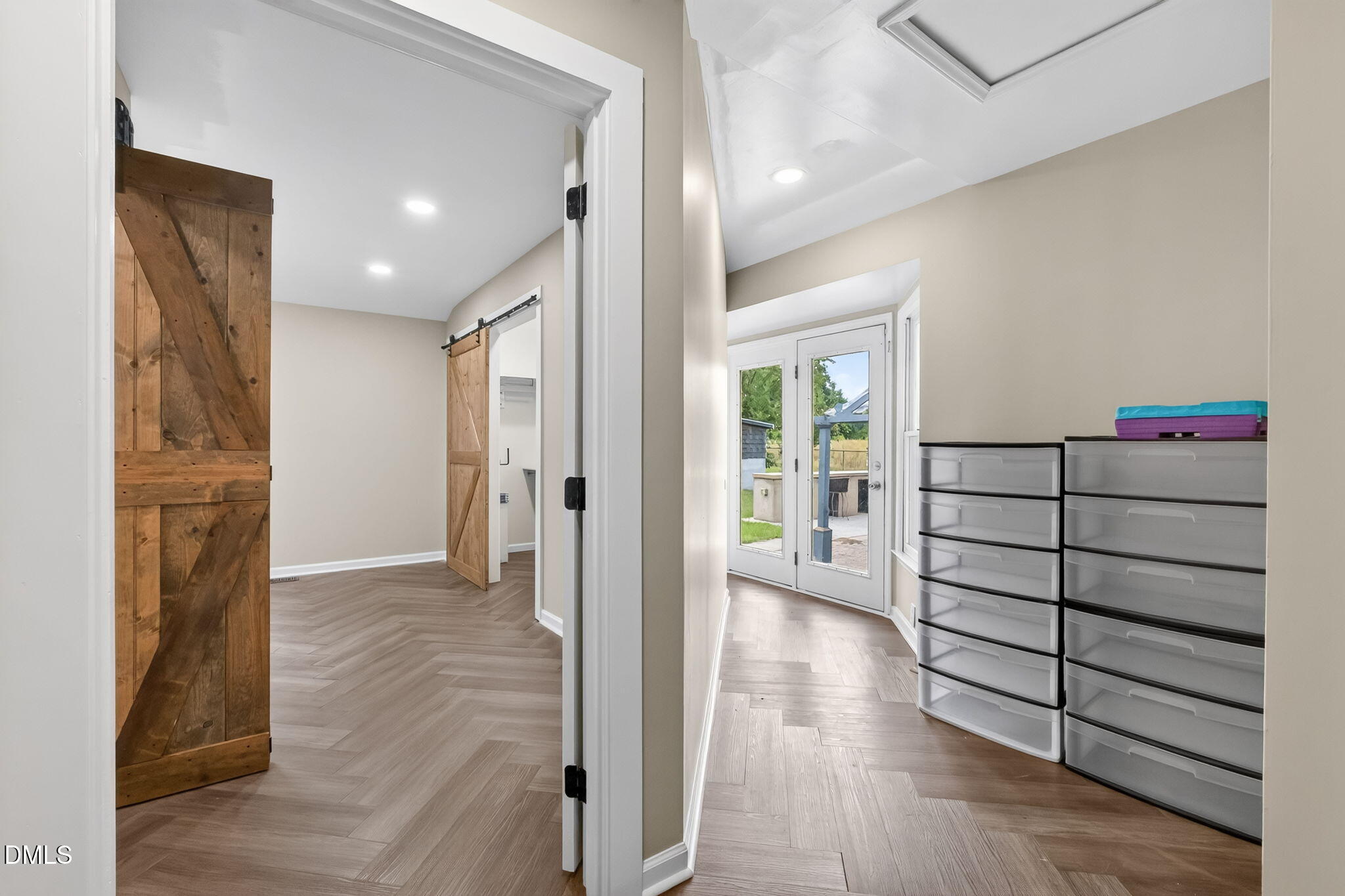 209 Chic Ennis Road Property Photo 17