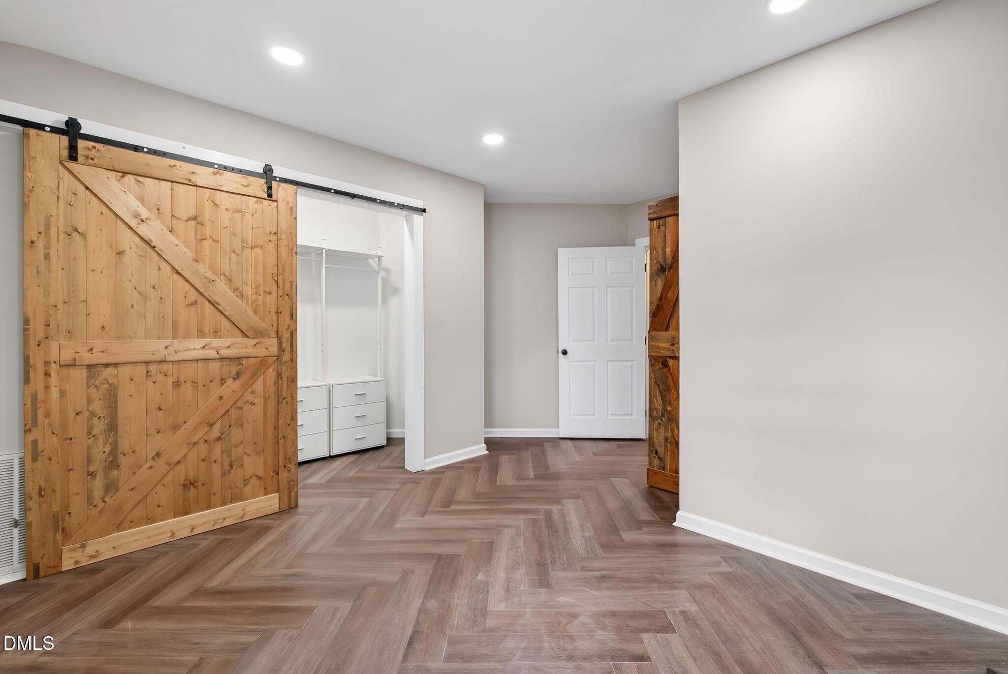 209 Chic Ennis Road Property Photo 21