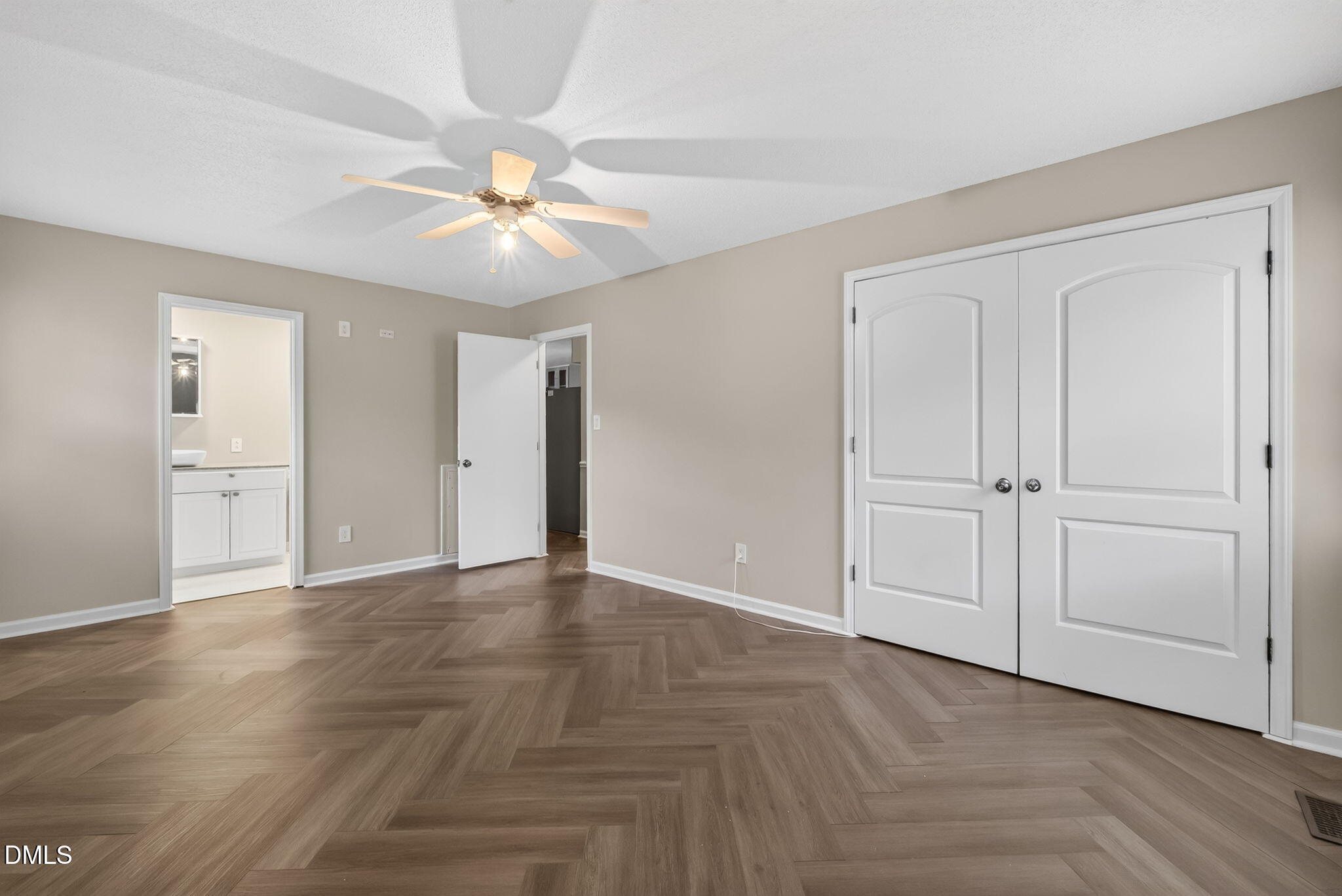 209 Chic Ennis Road Property Photo 29