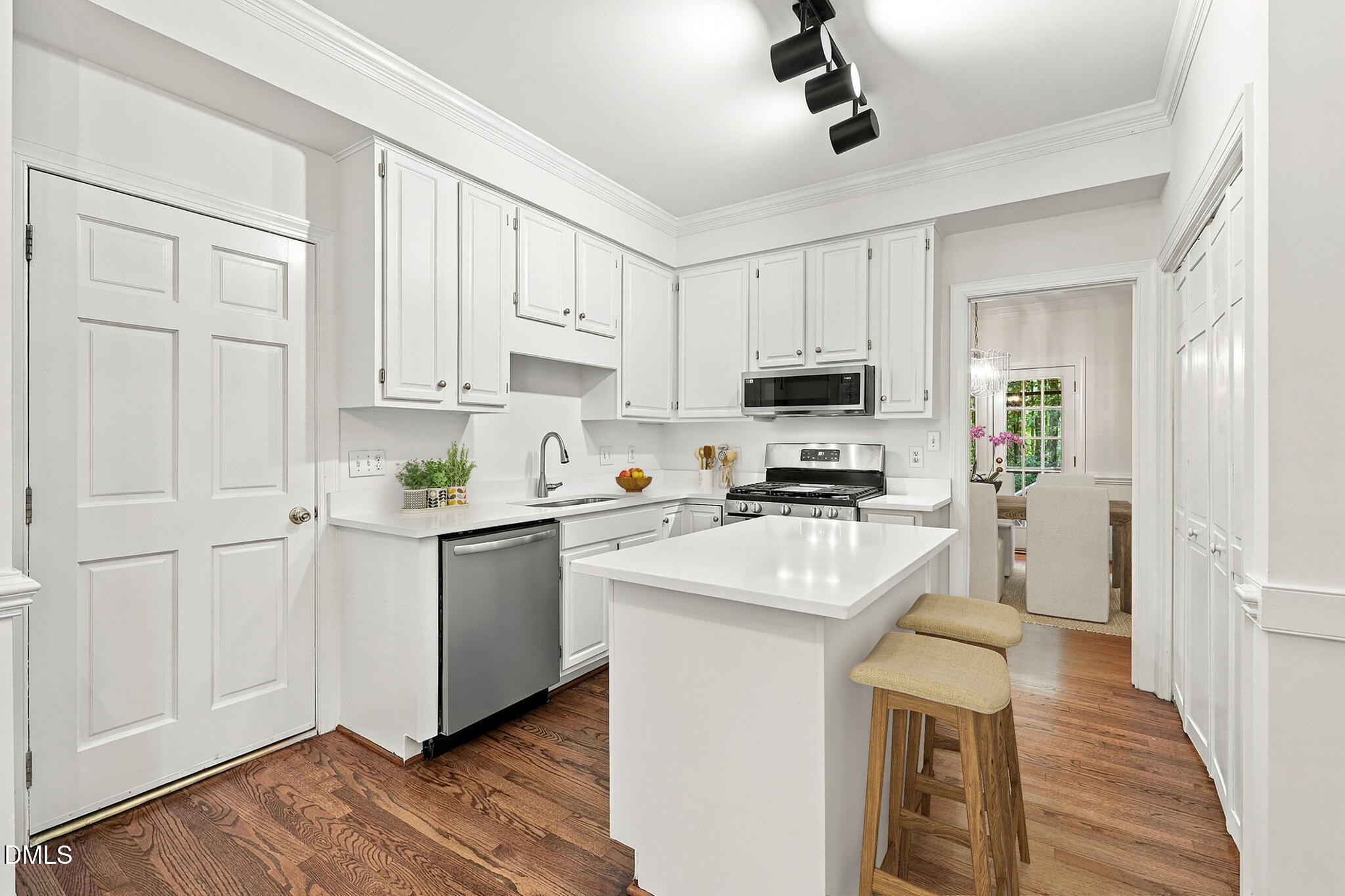 6122 Friars Walk Place Property Photo 4