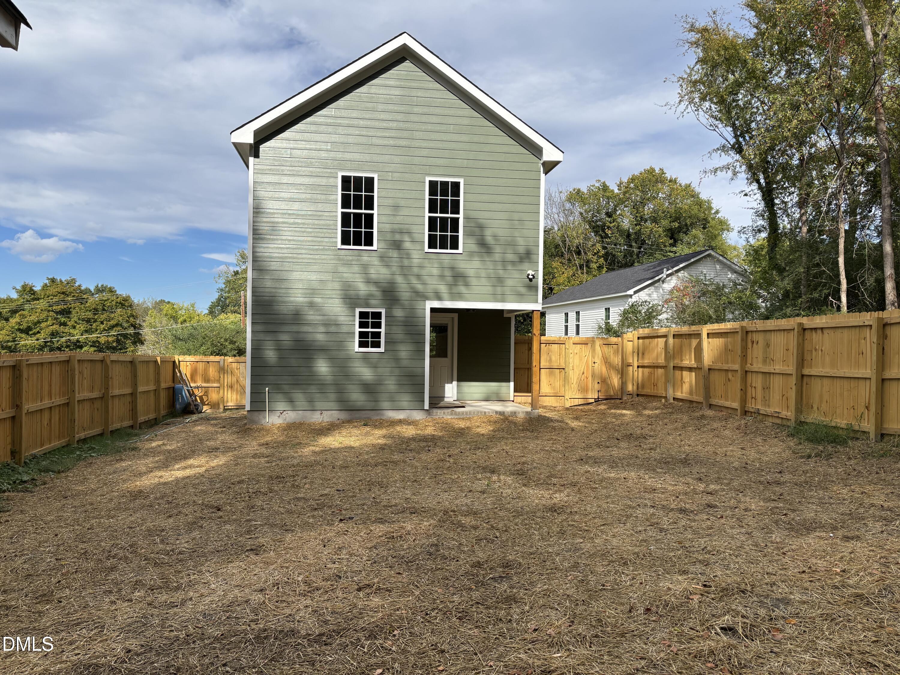 311 Ridley Street Property Photo 8