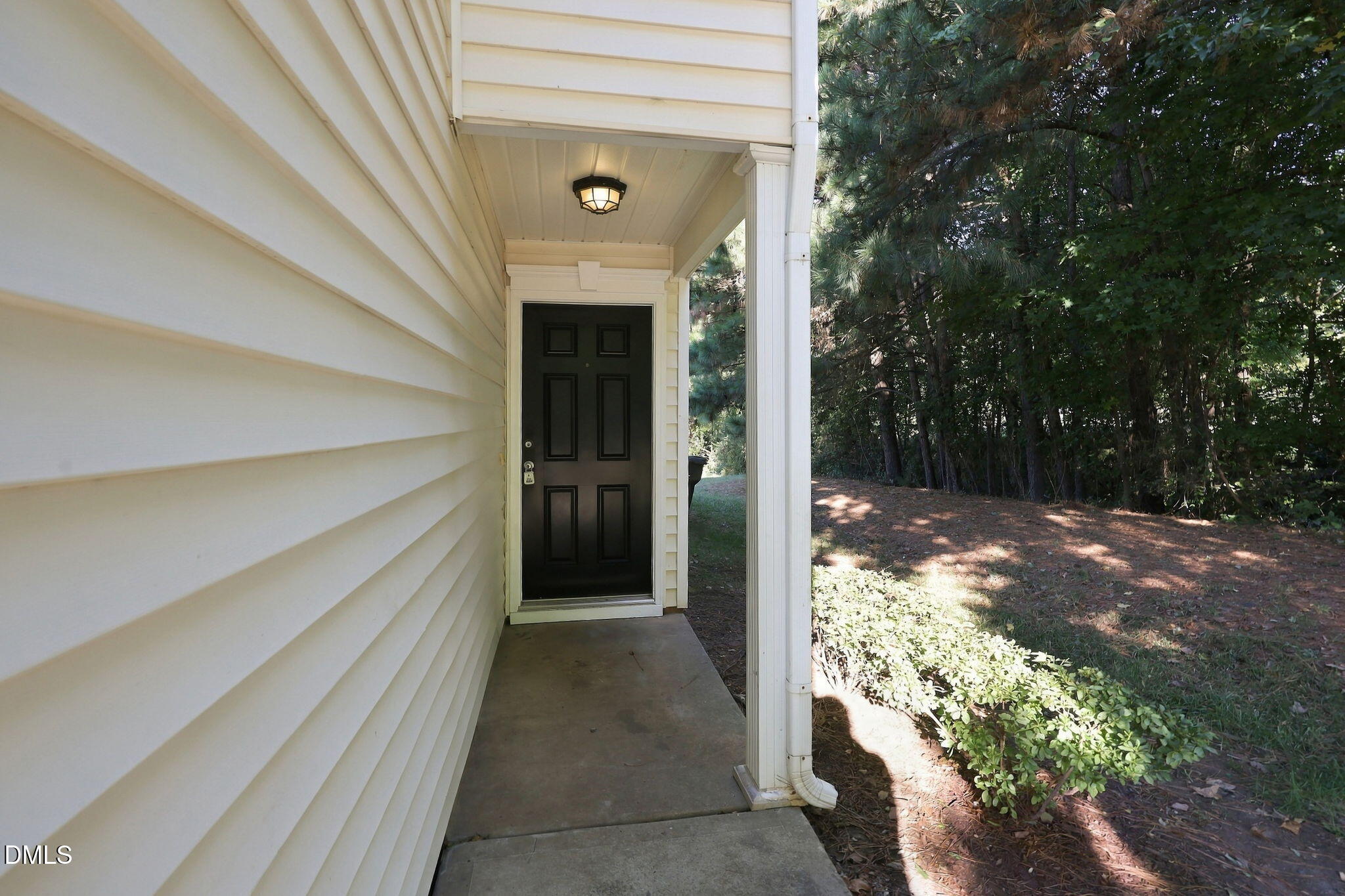 5313 Dilbagh Drive Property Photo 3