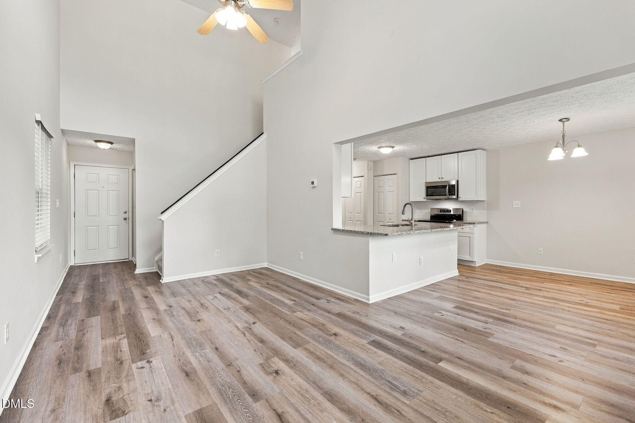 5313 Dilbagh Drive Property Photo 8