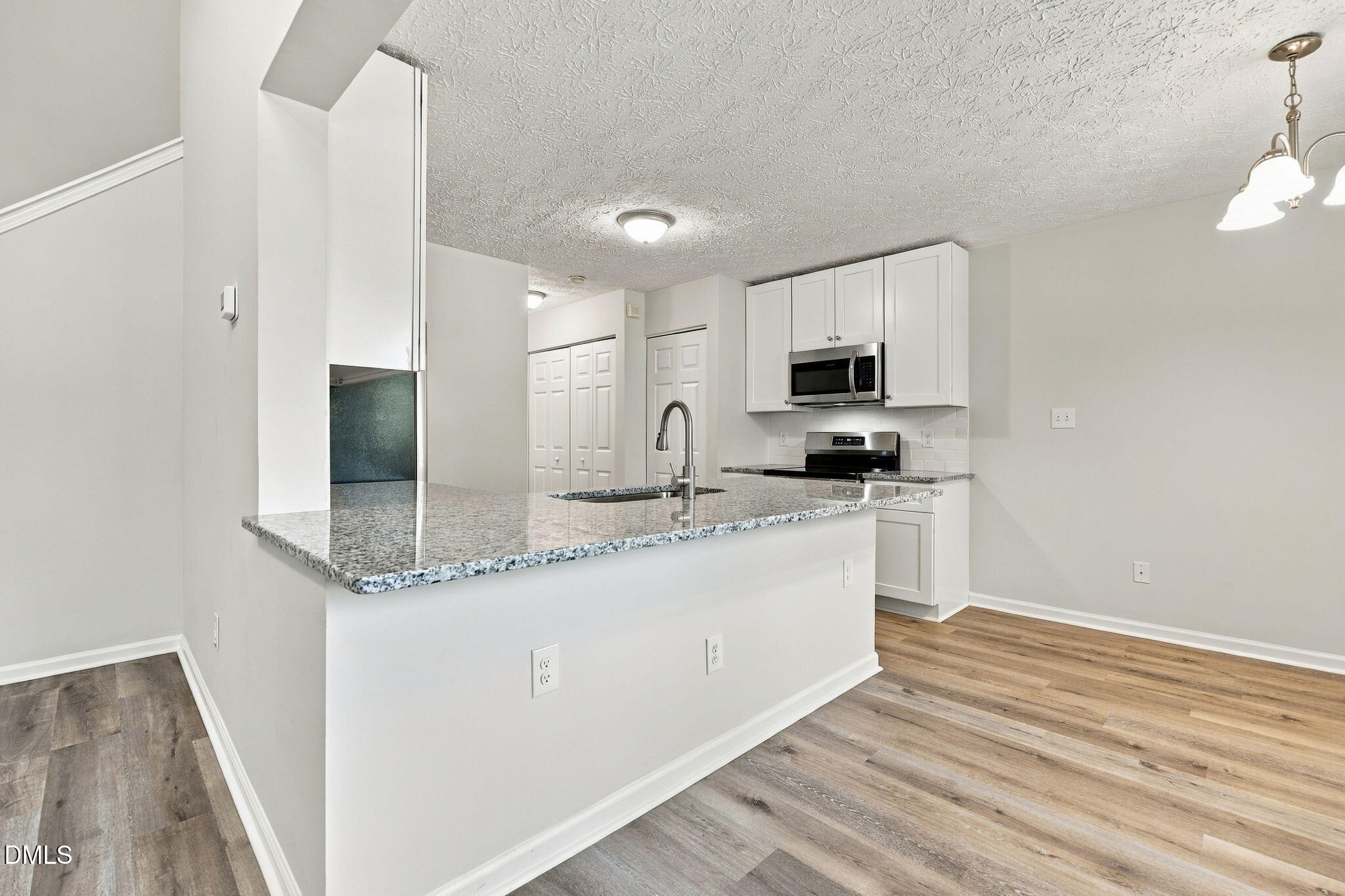 5313 Dilbagh Drive Property Photo 13
