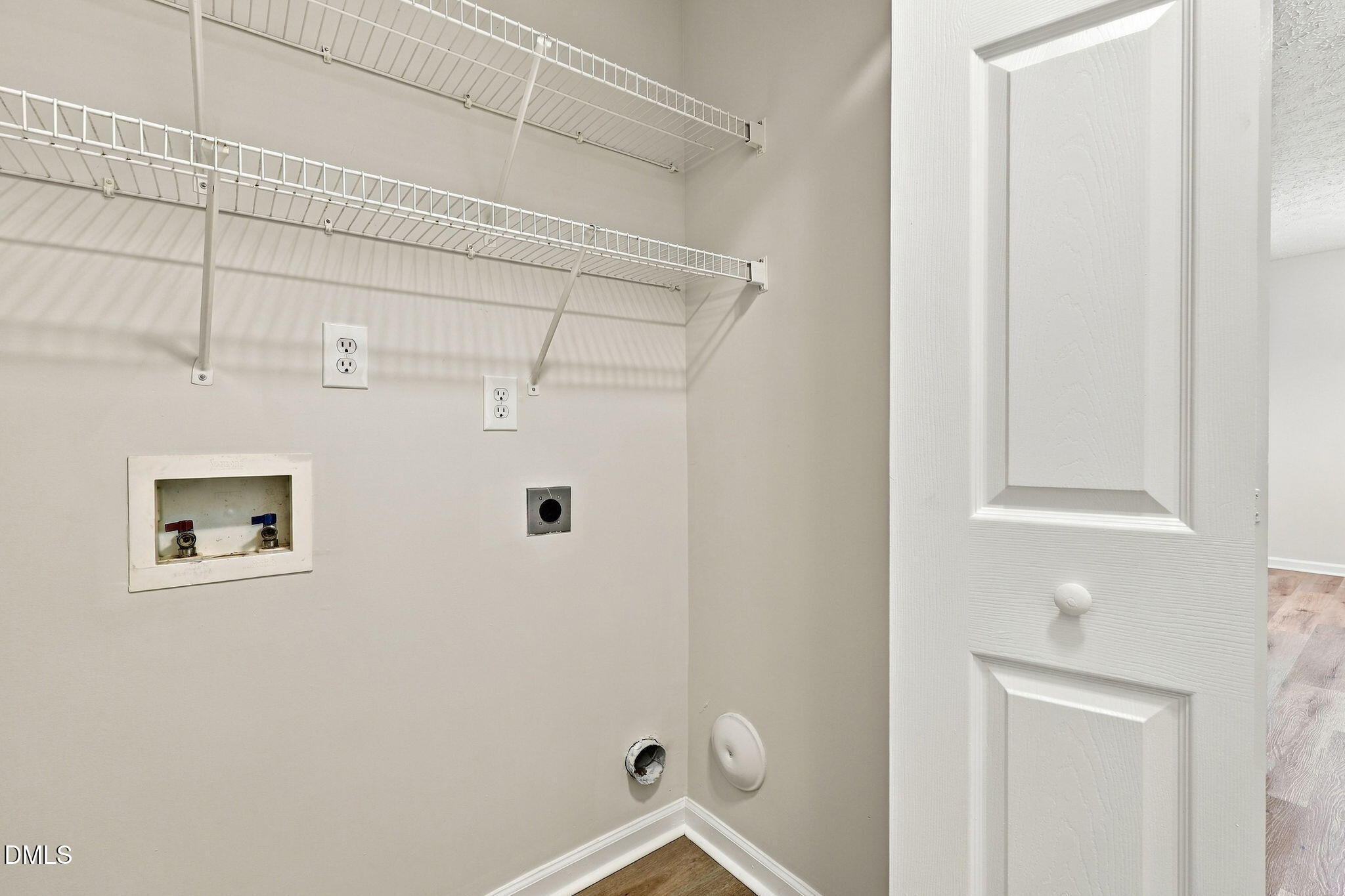 5313 Dilbagh Drive Property Photo 18