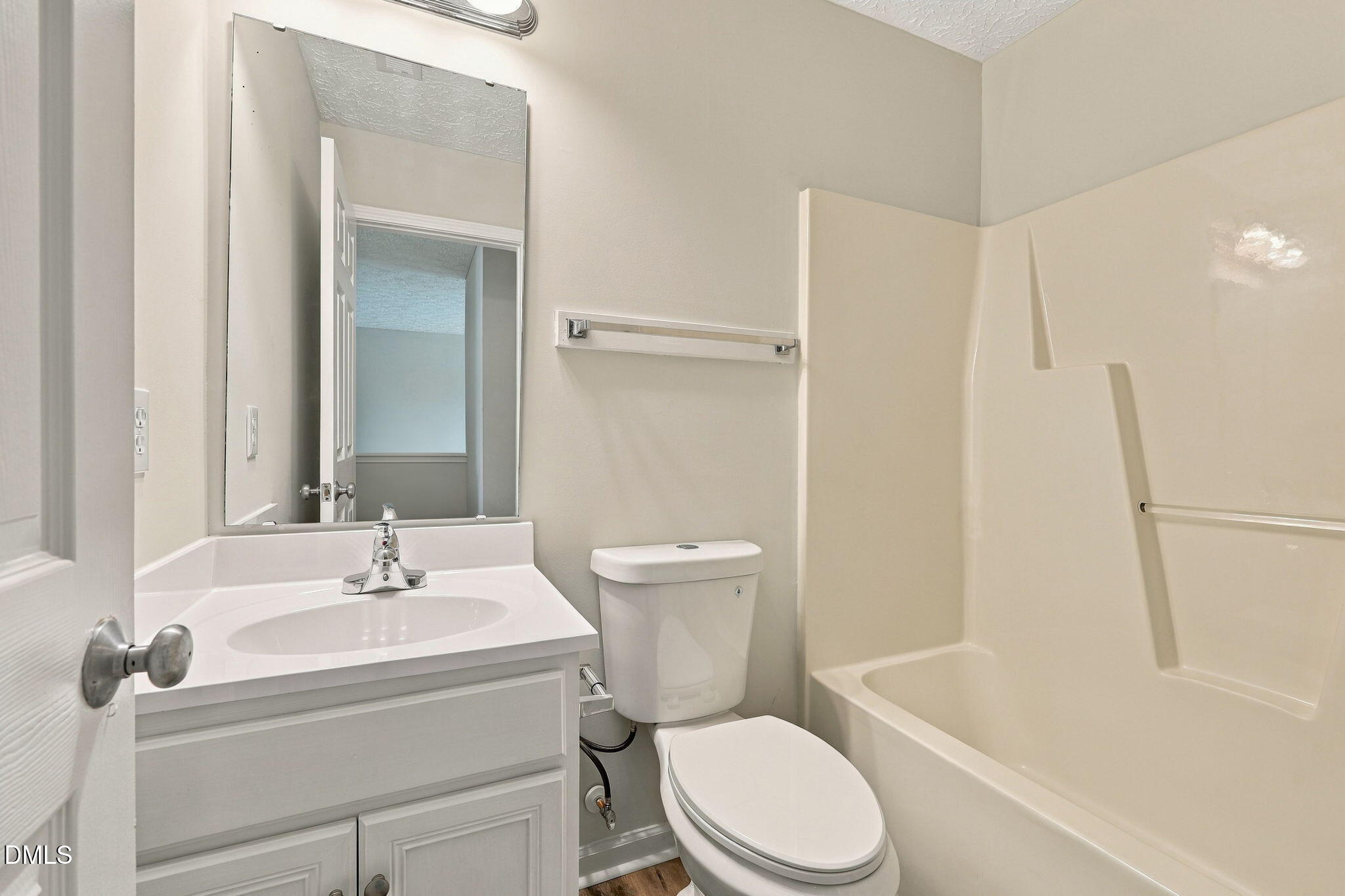5313 Dilbagh Drive Property Photo 20