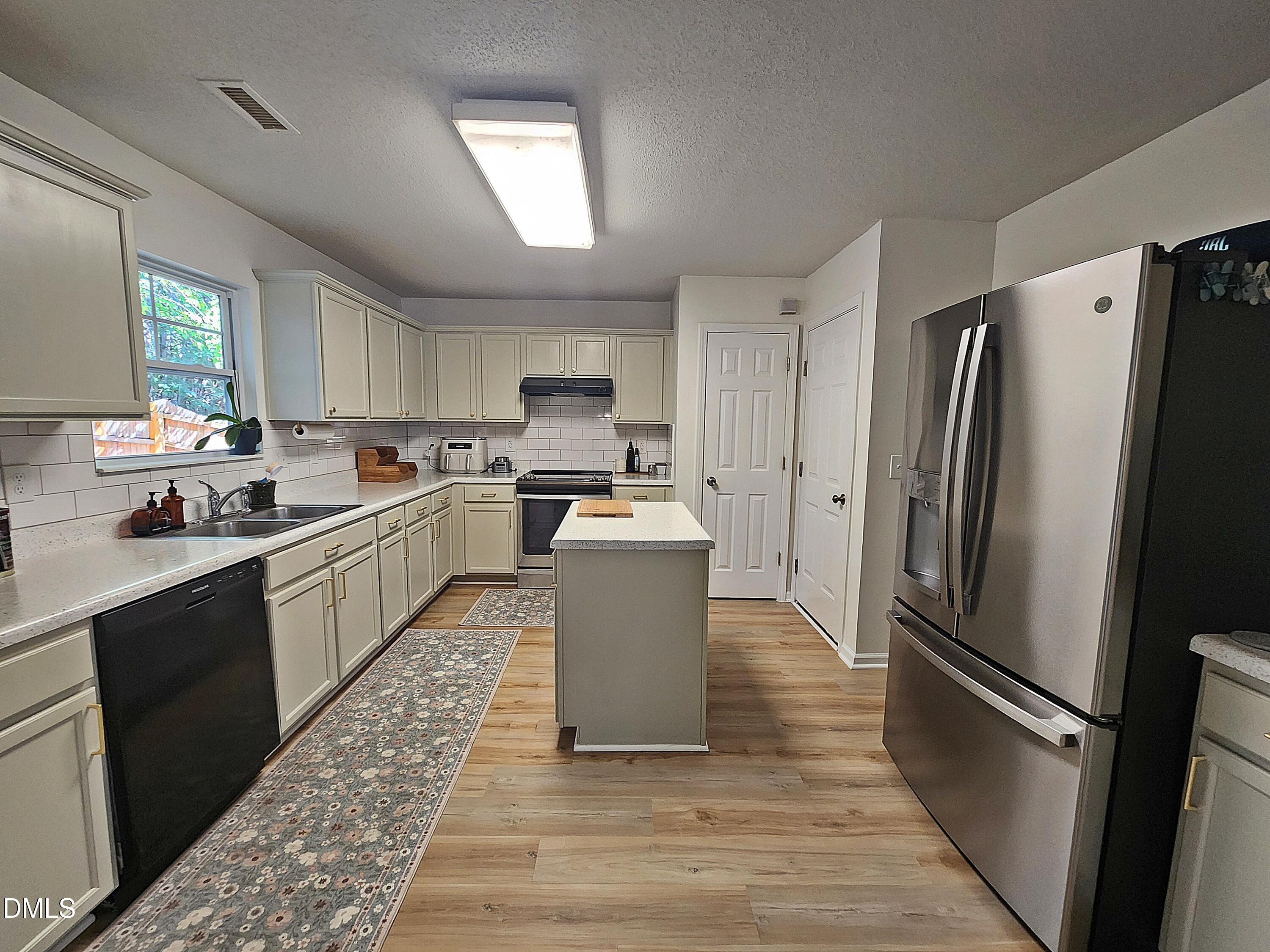 83 Valleyfield Drive Property Photo 12