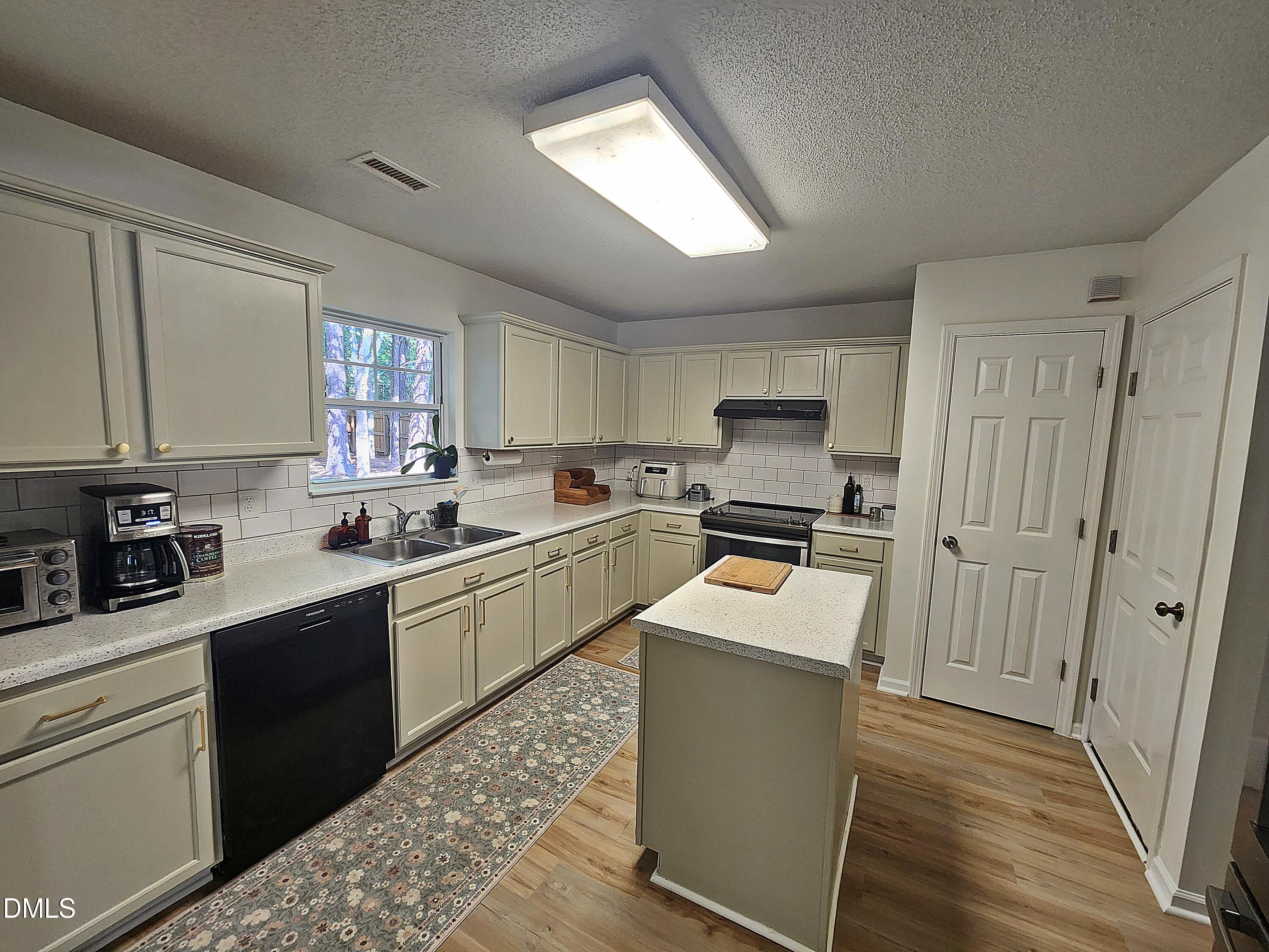 83 Valleyfield Drive Property Photo 14