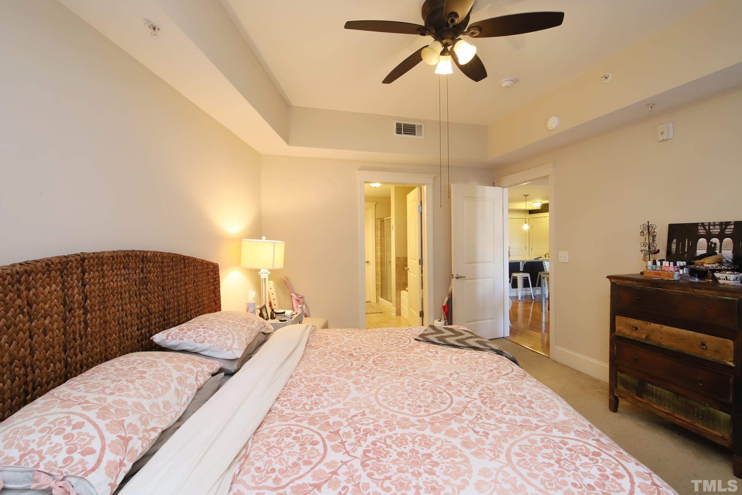 222 Glenwood Avenue 201 Property Photo 8
