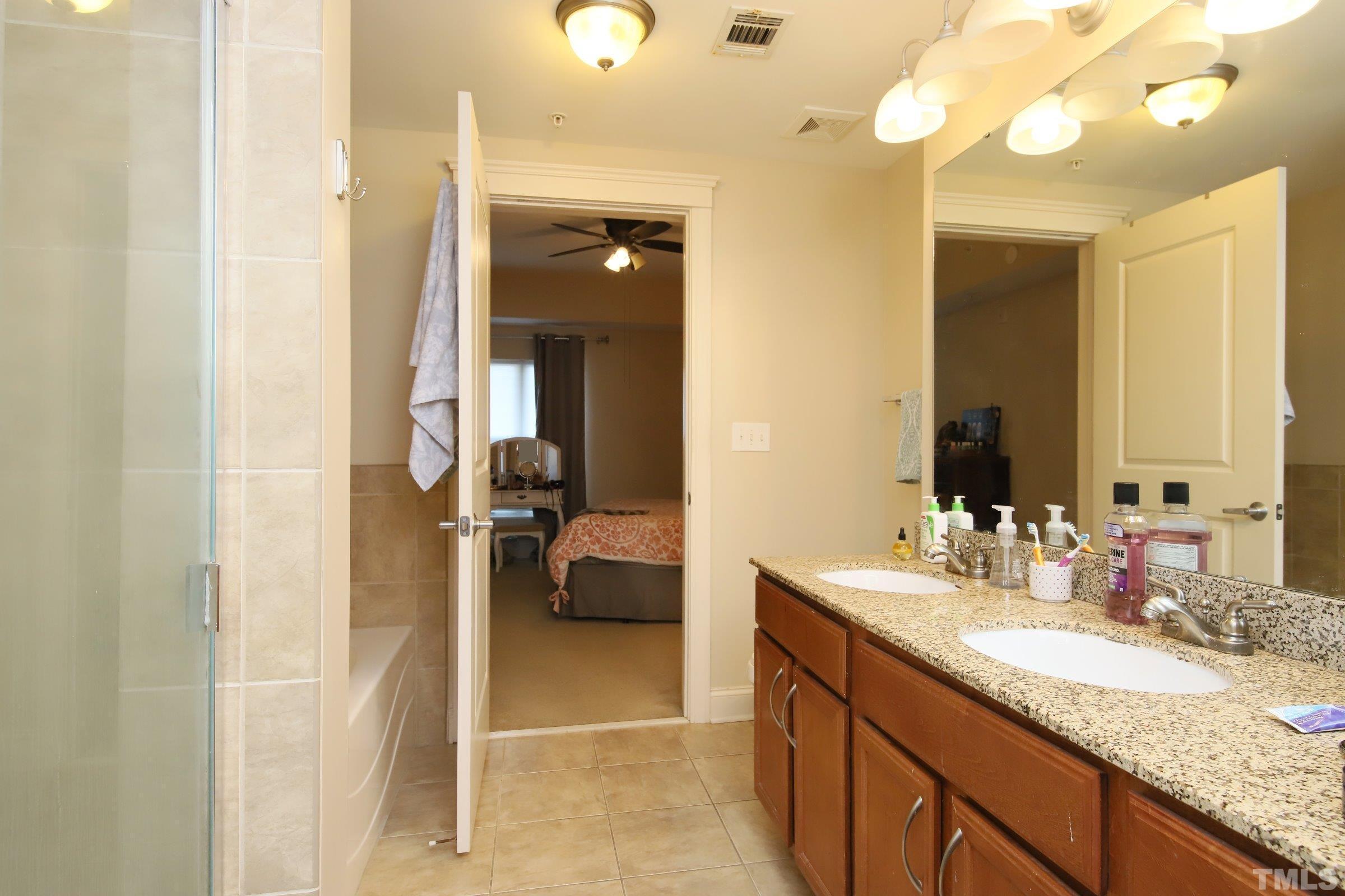 222 Glenwood Avenue 201 Property Photo 12