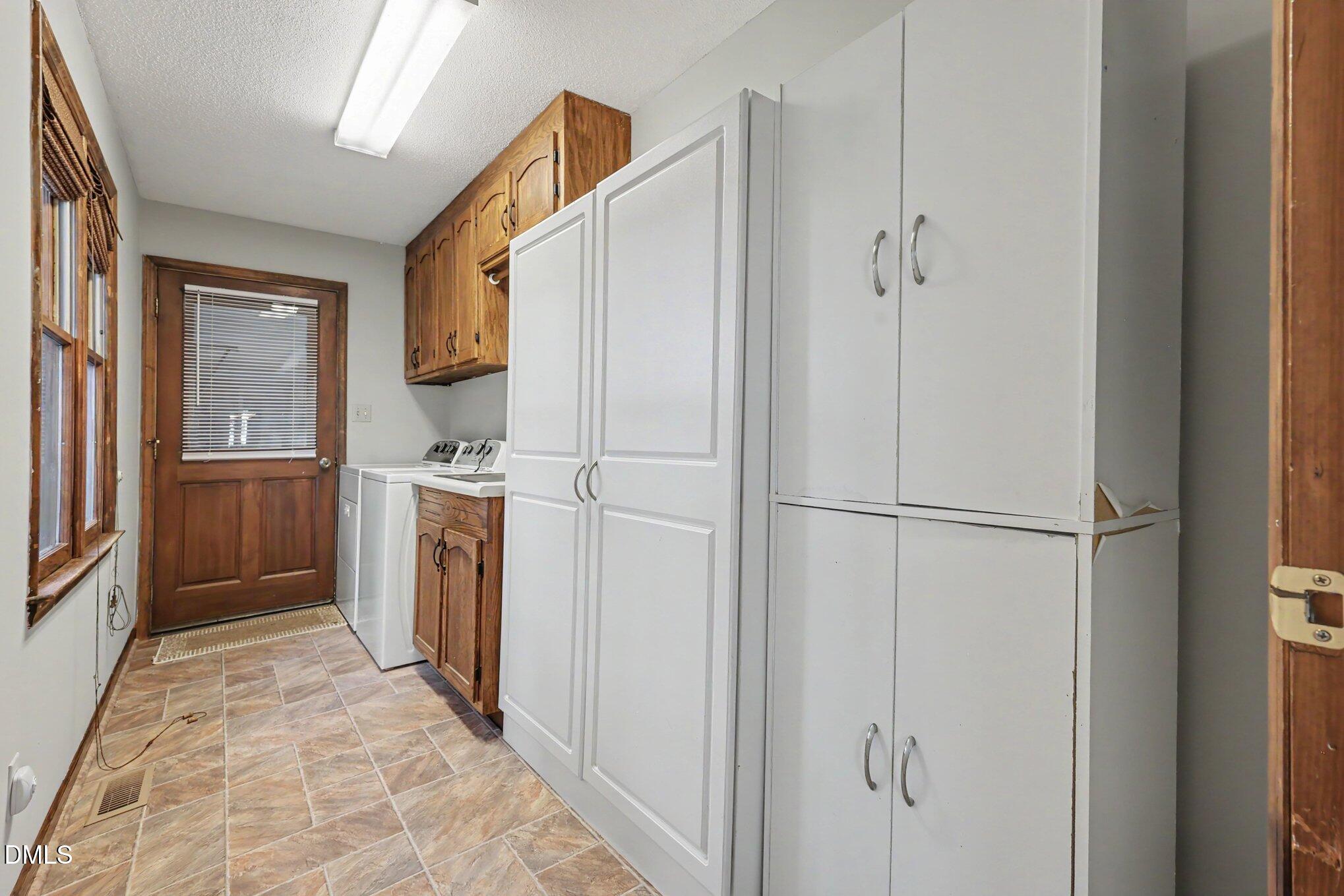 100 Dogwood Drive Property Photo 14