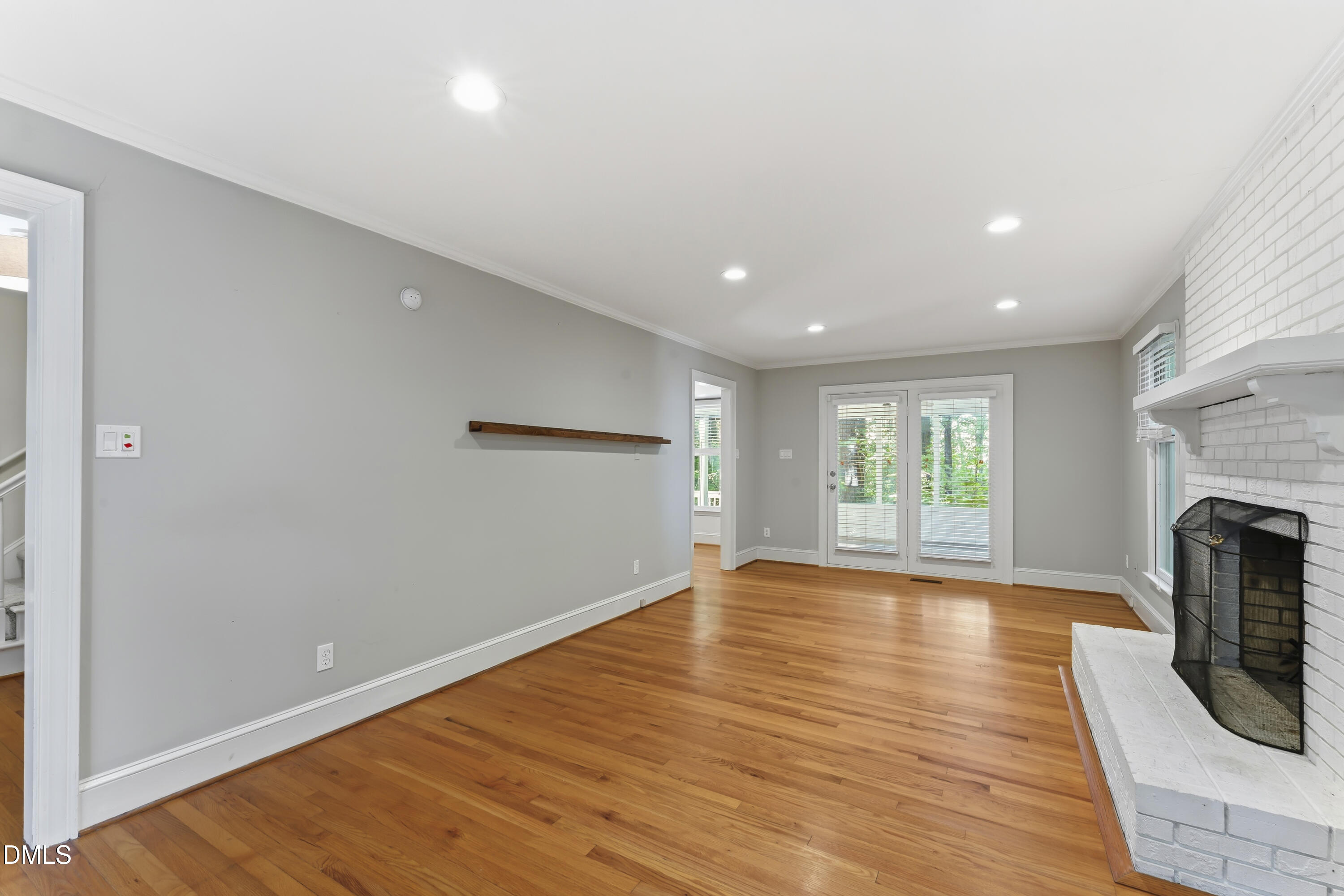 15 St James Court Property Photo 8