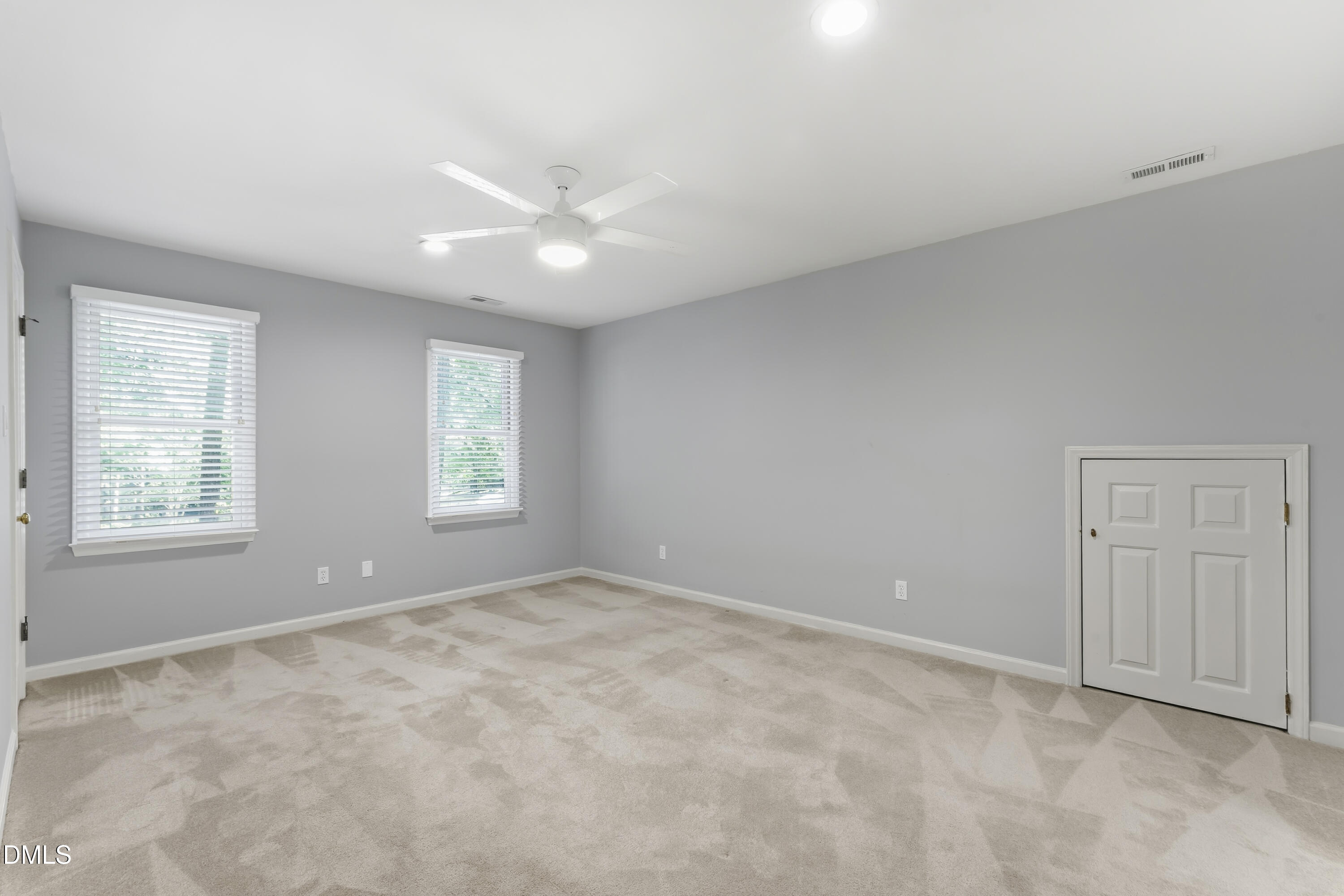 15 St James Court Property Photo 25
