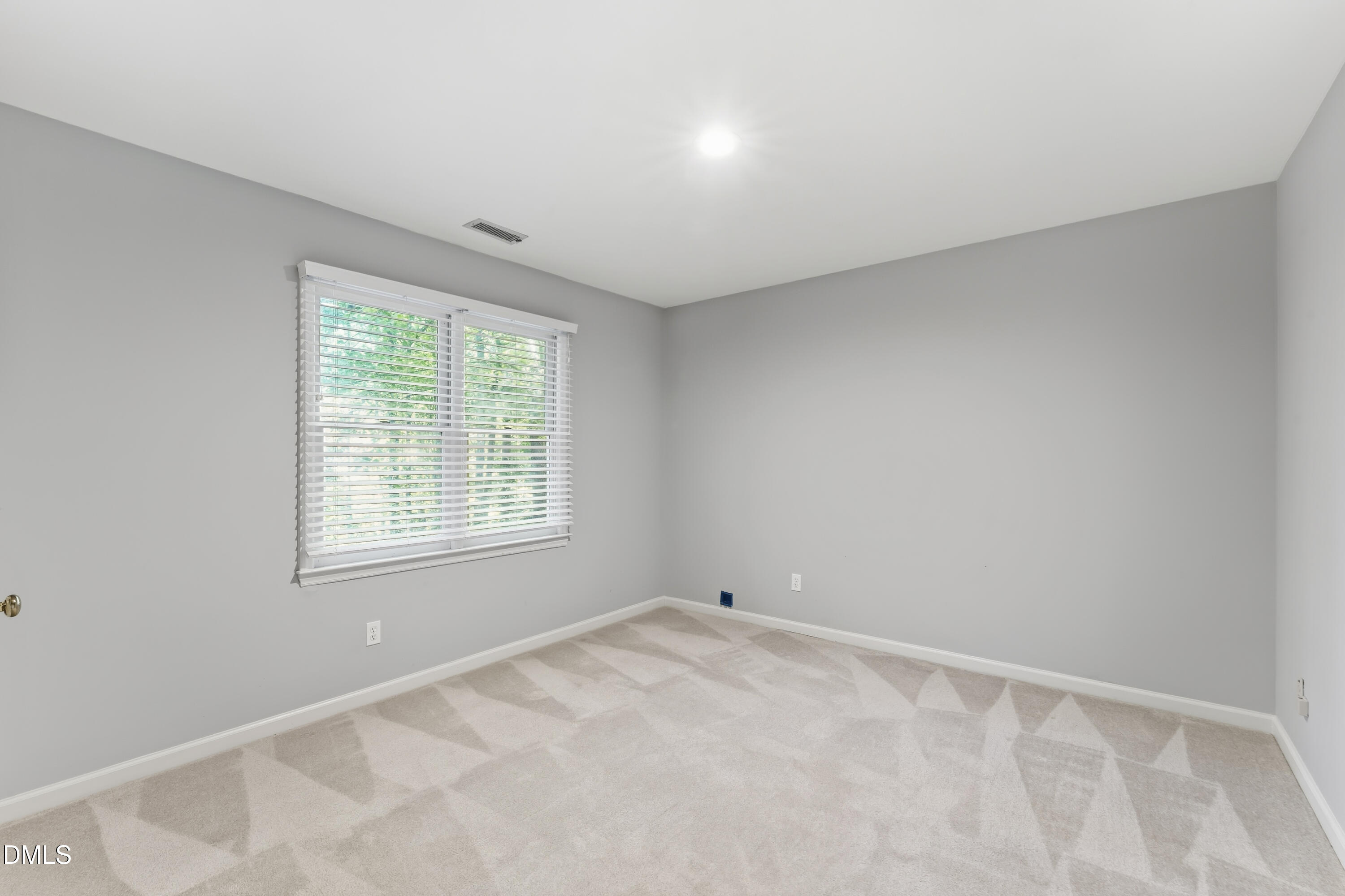 15 St James Court Property Photo 32
