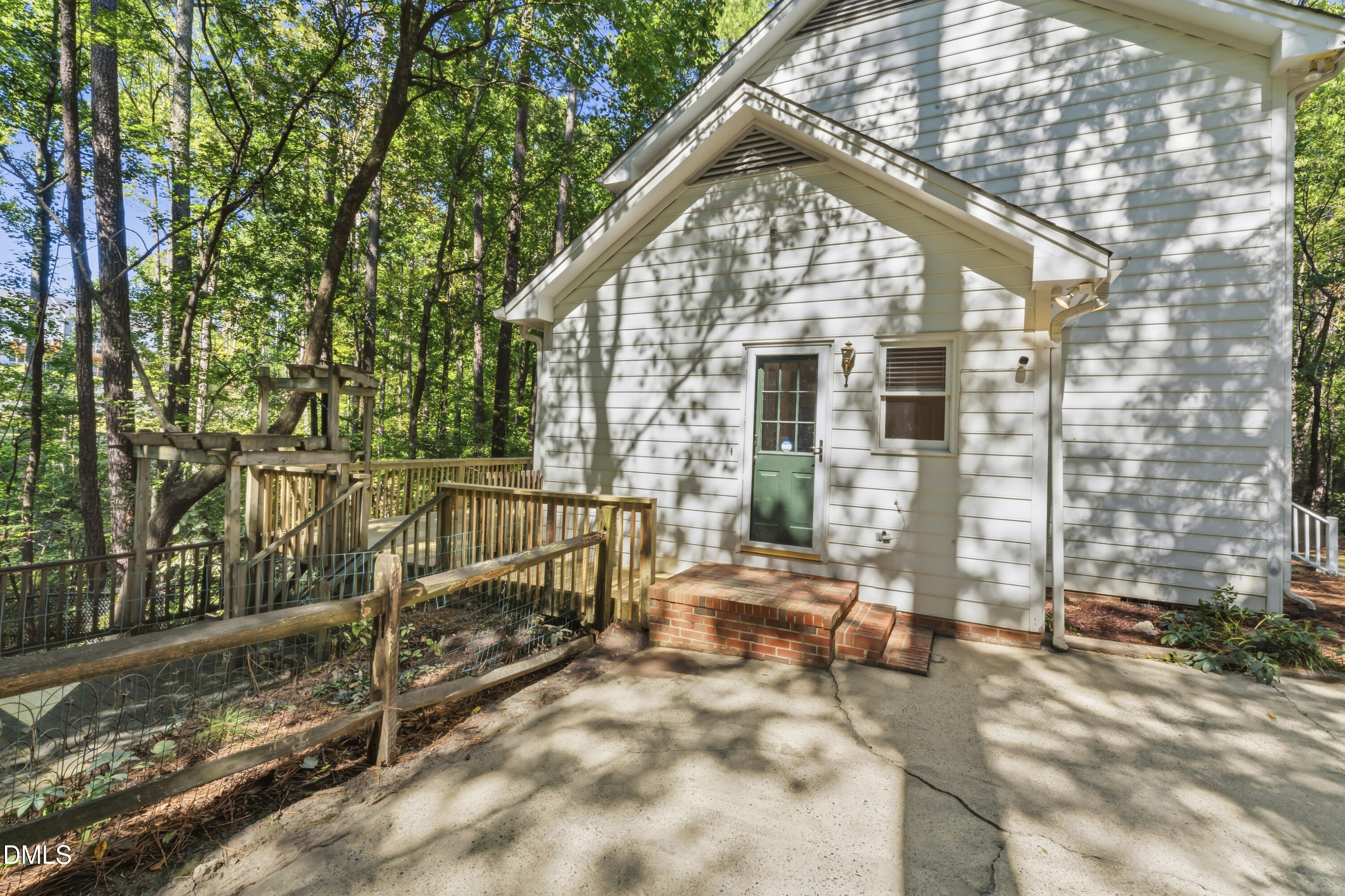 15 St James Court Property Photo 41