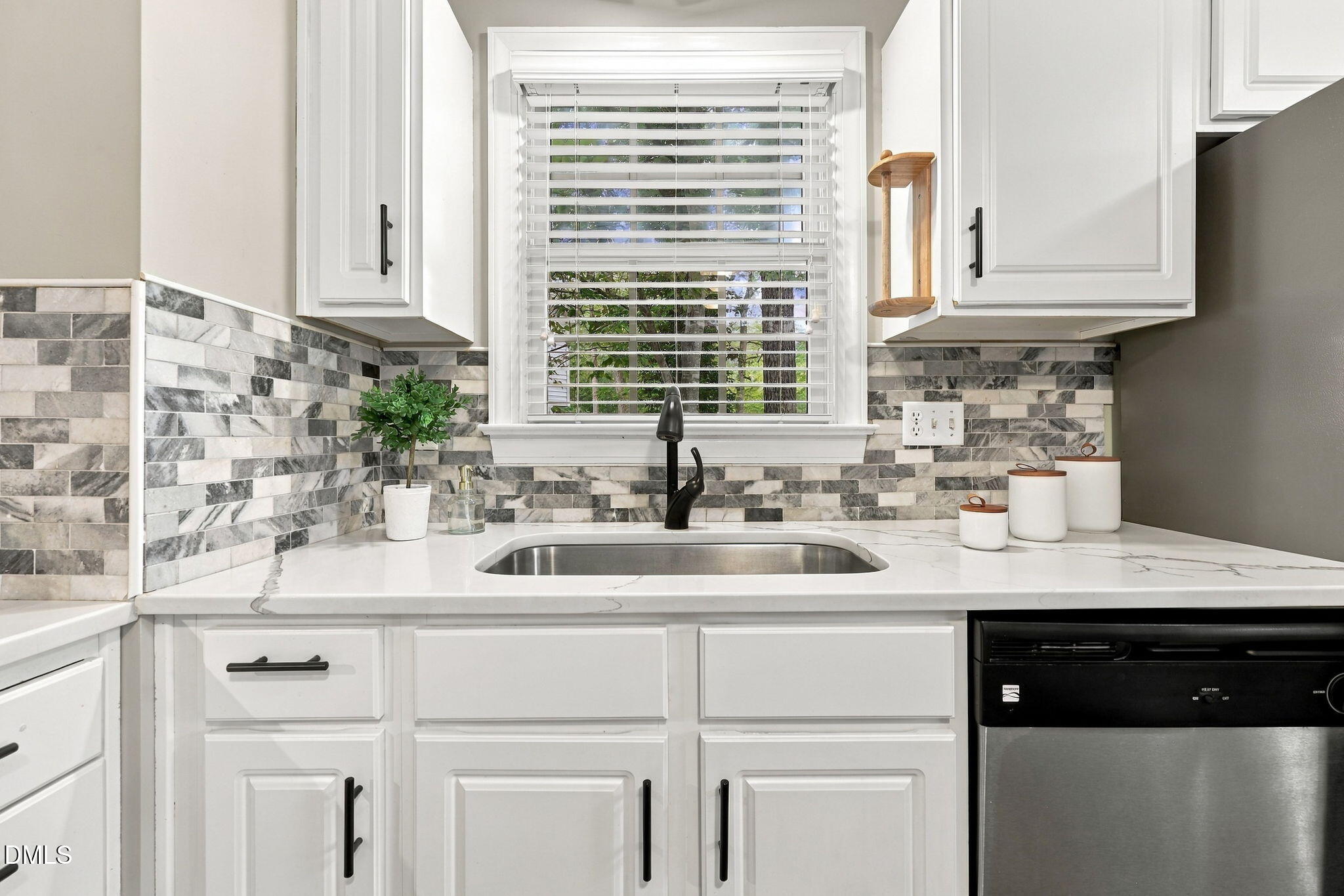 308 Black Swan Way Property Photo 14