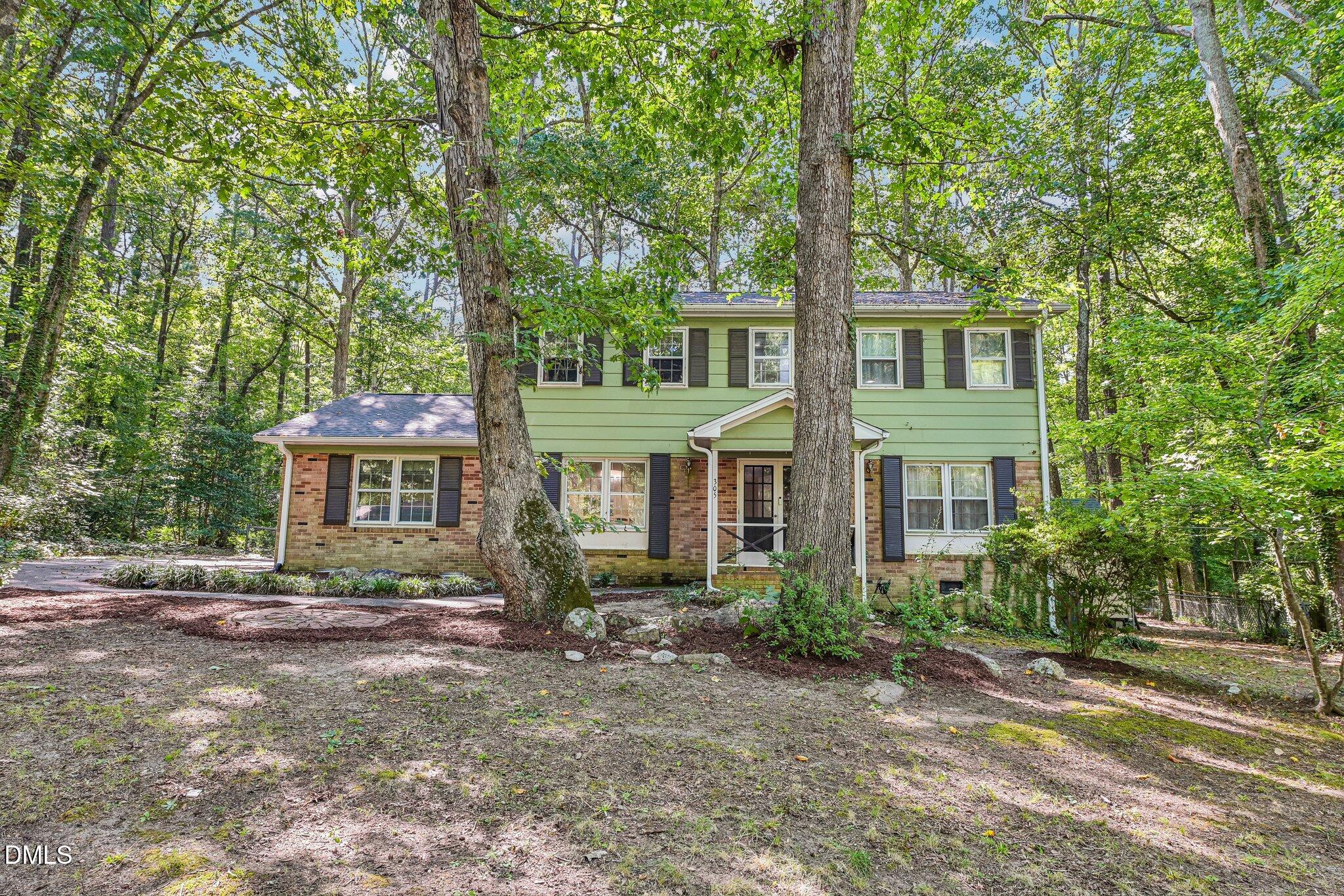 305 Yorktown Drive Property Photo 1