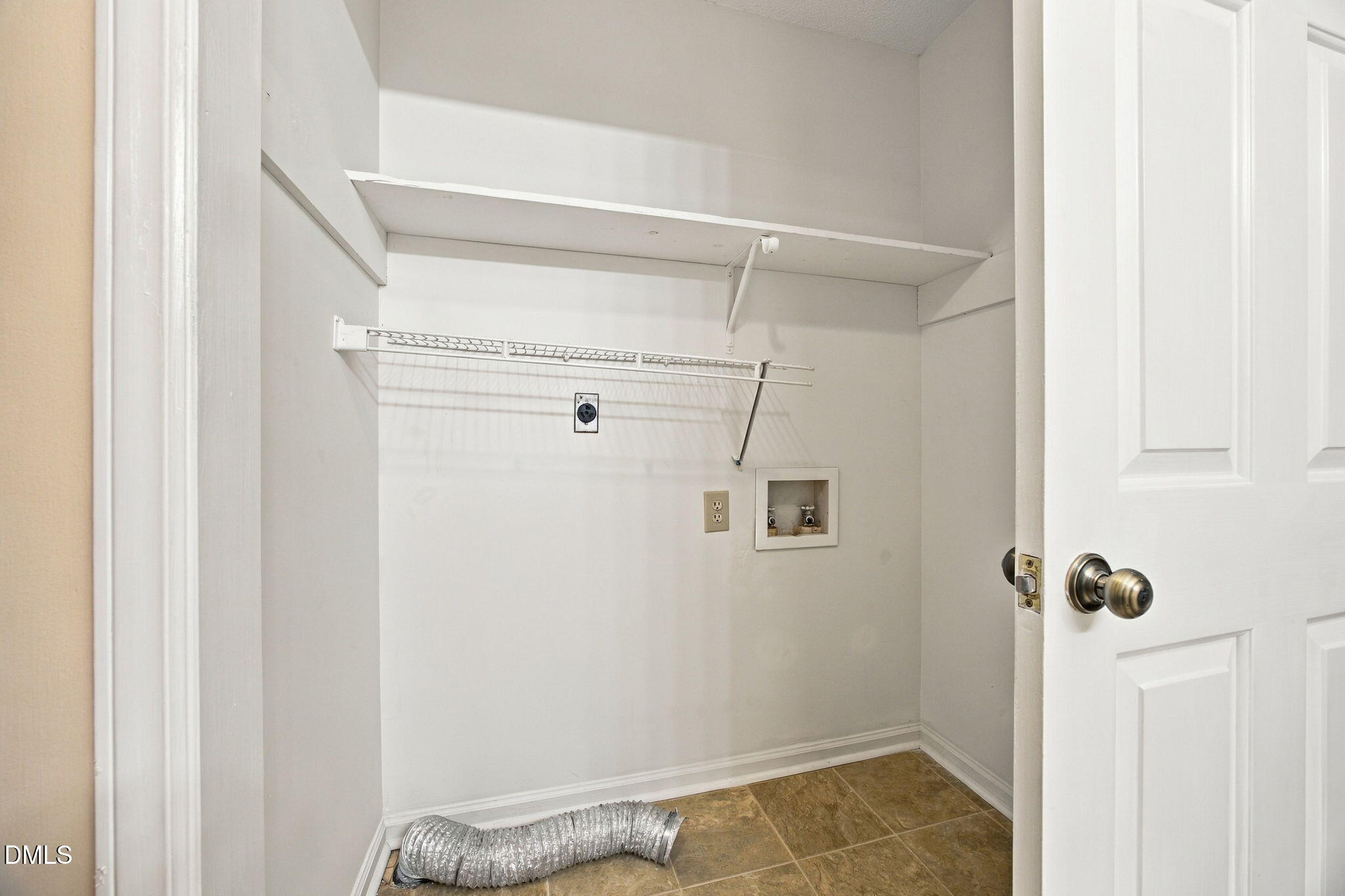 2914 Pinetree Court Property Photo 13