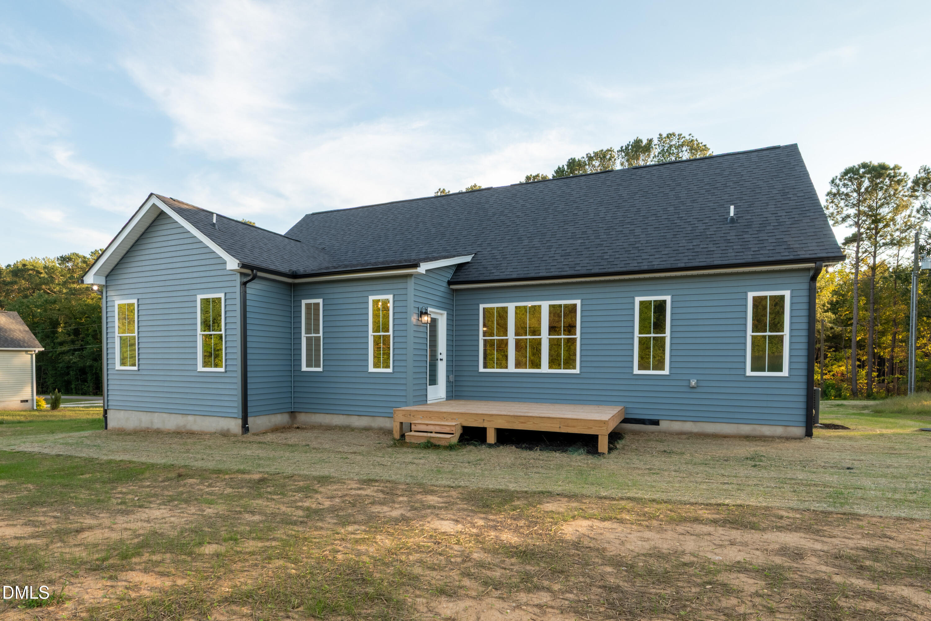 2301 Peachtree Hills Road Property Photo 6