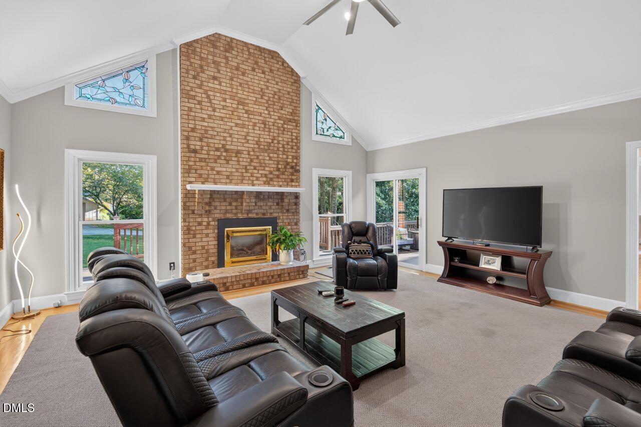 3735 Stoneybrook Drive Property Photo 14