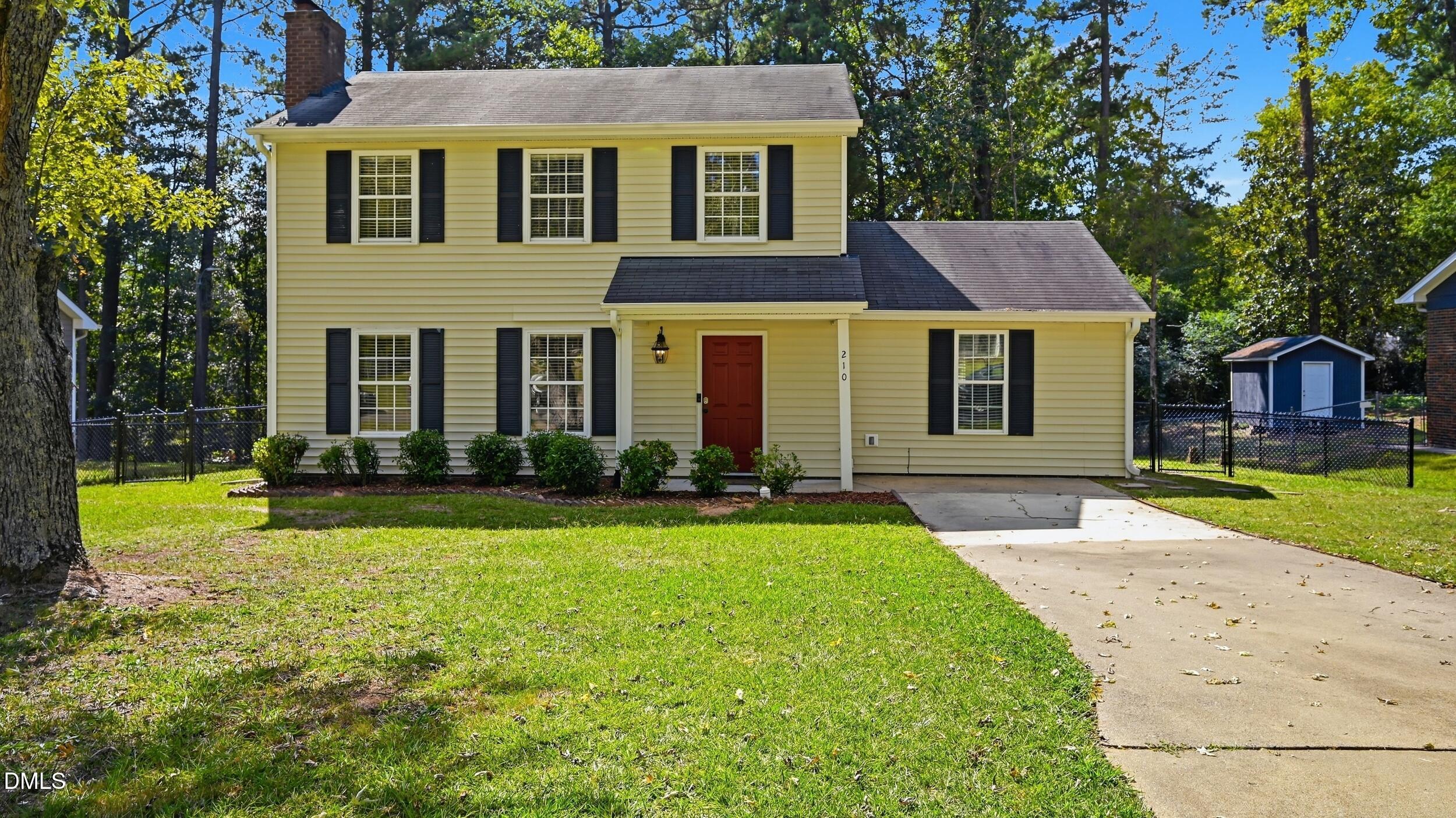 210 Reynolds Avenue N Property Photo 1