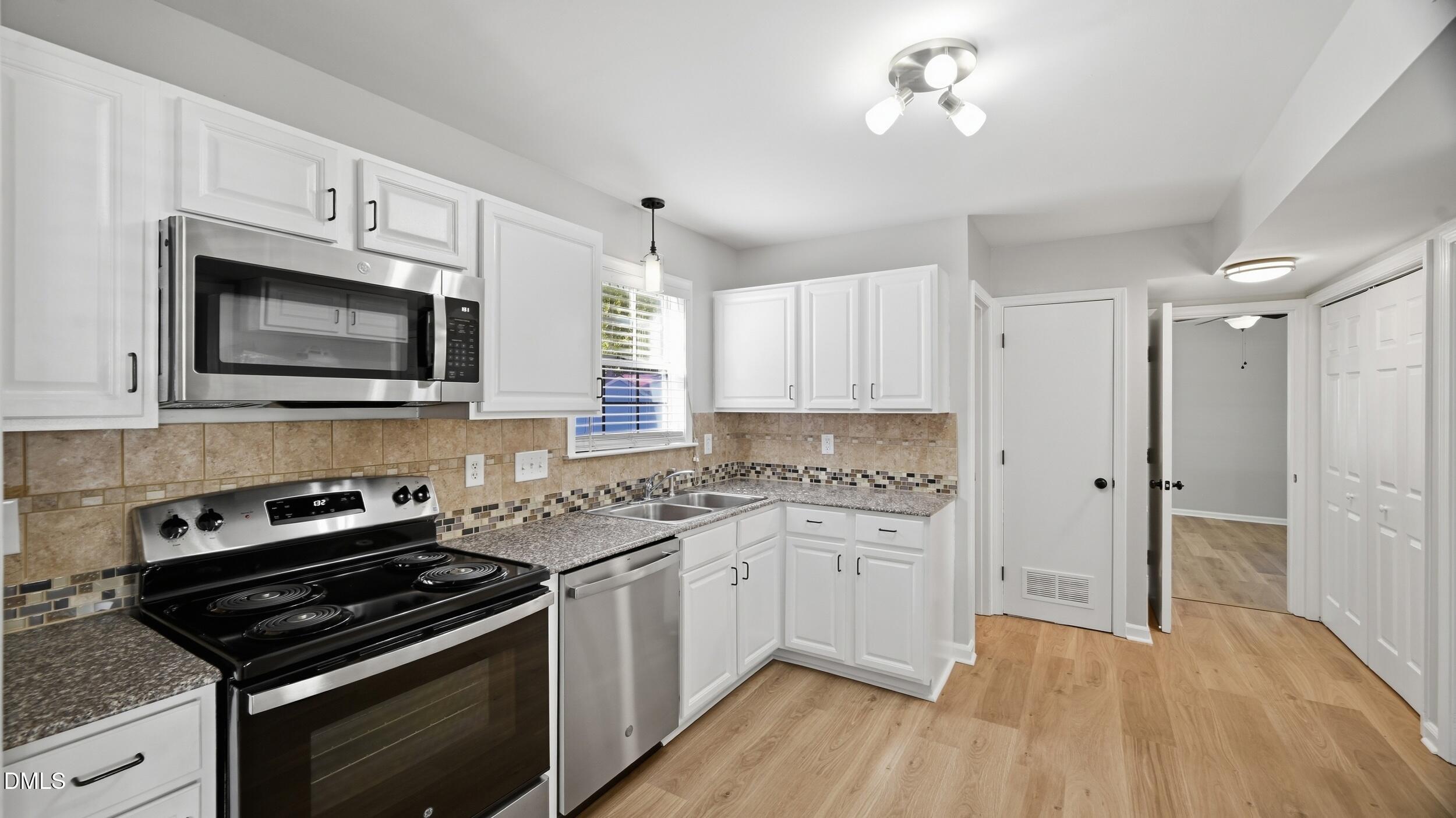 210 Reynolds Avenue N Property Photo 13