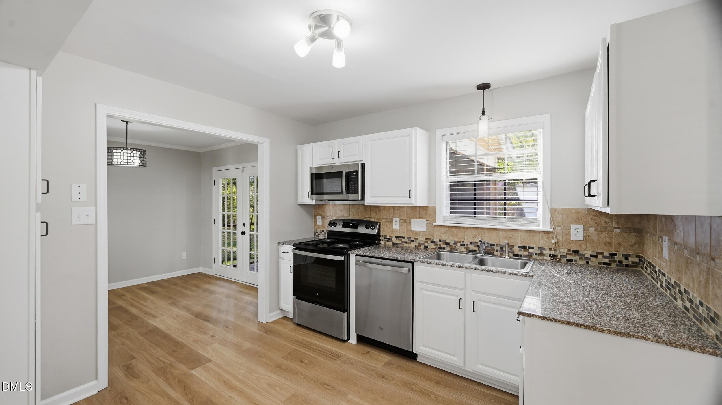 210 Reynolds Avenue N Property Photo 14