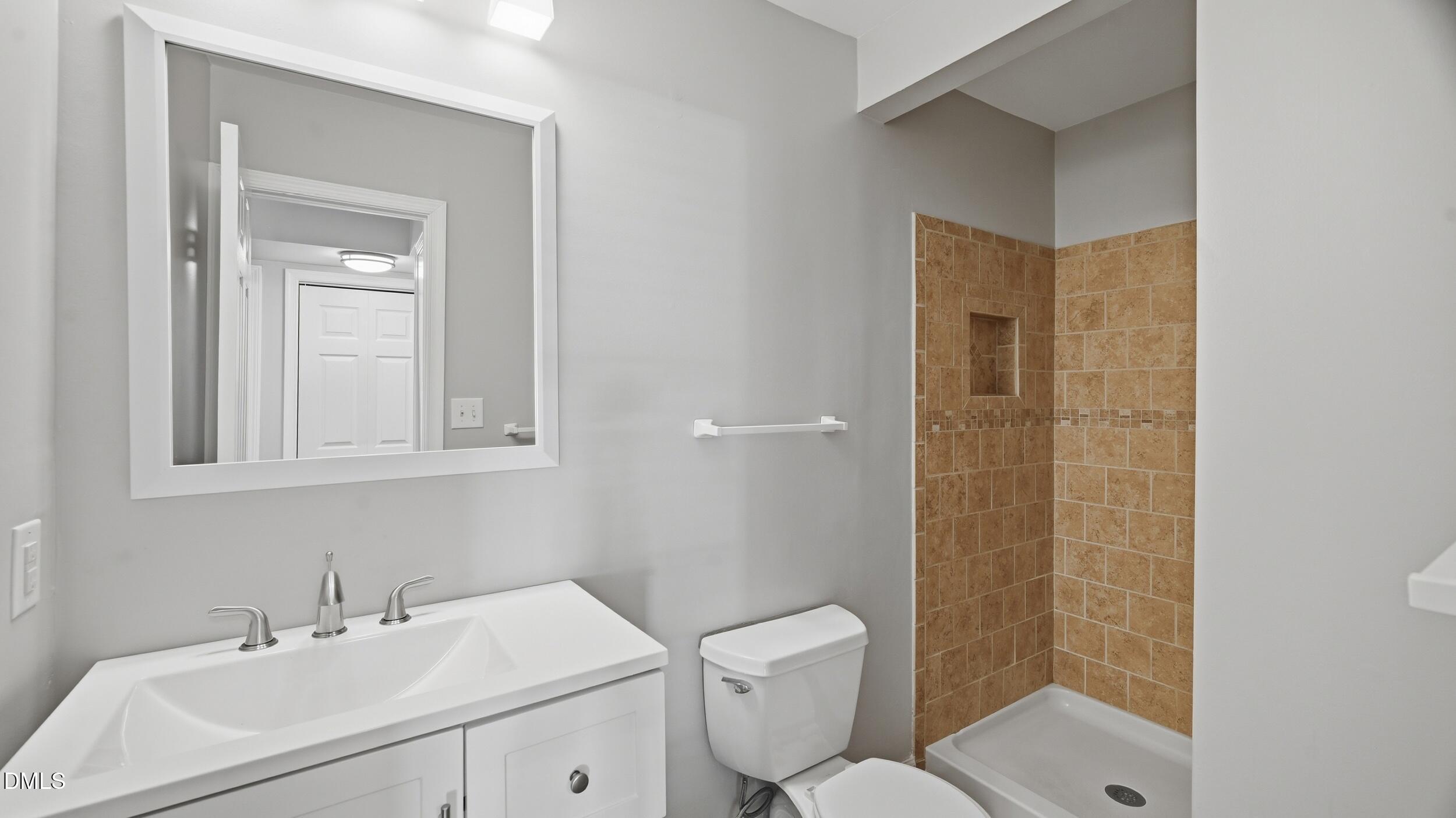 210 Reynolds Avenue N Property Photo 16
