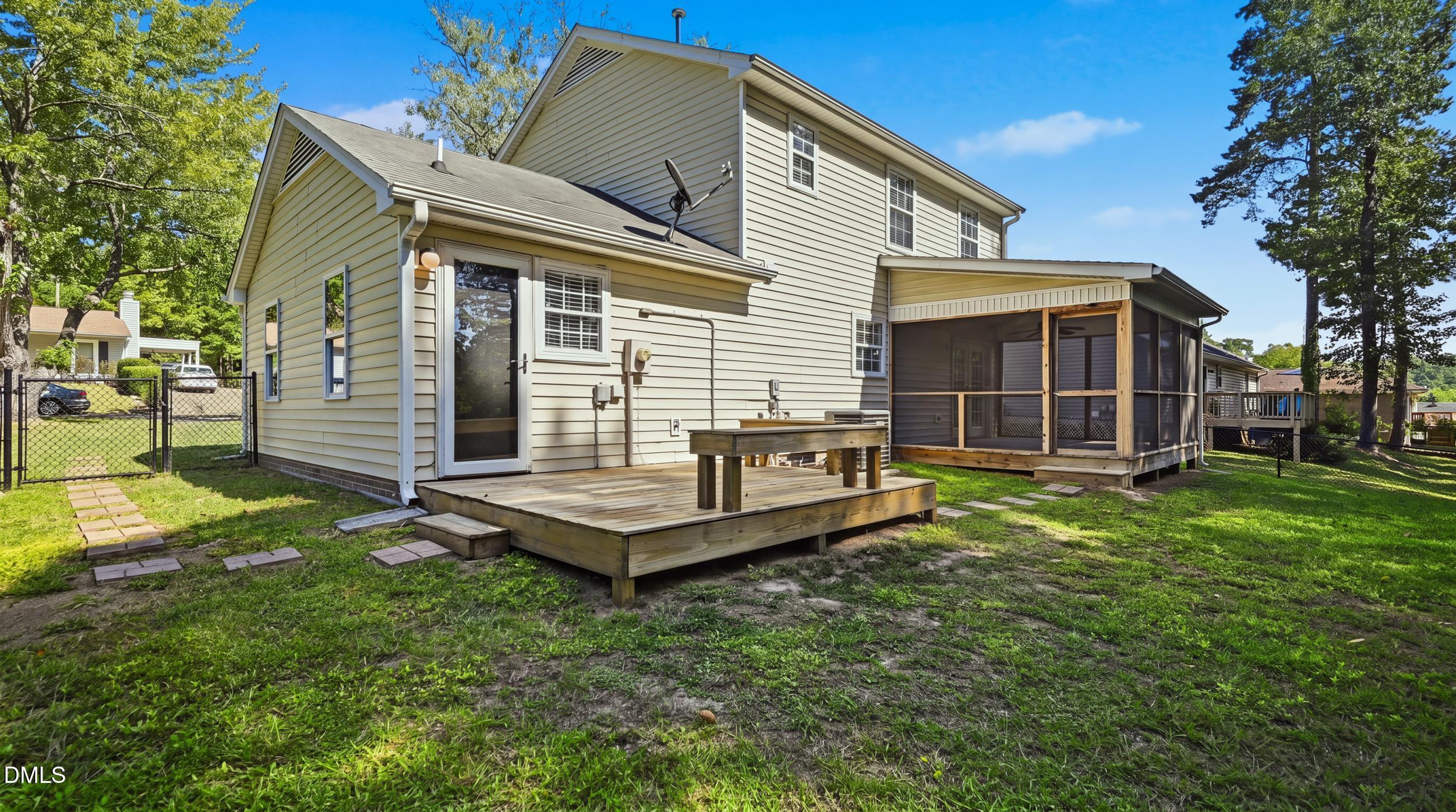210 Reynolds Avenue N Property Photo 37