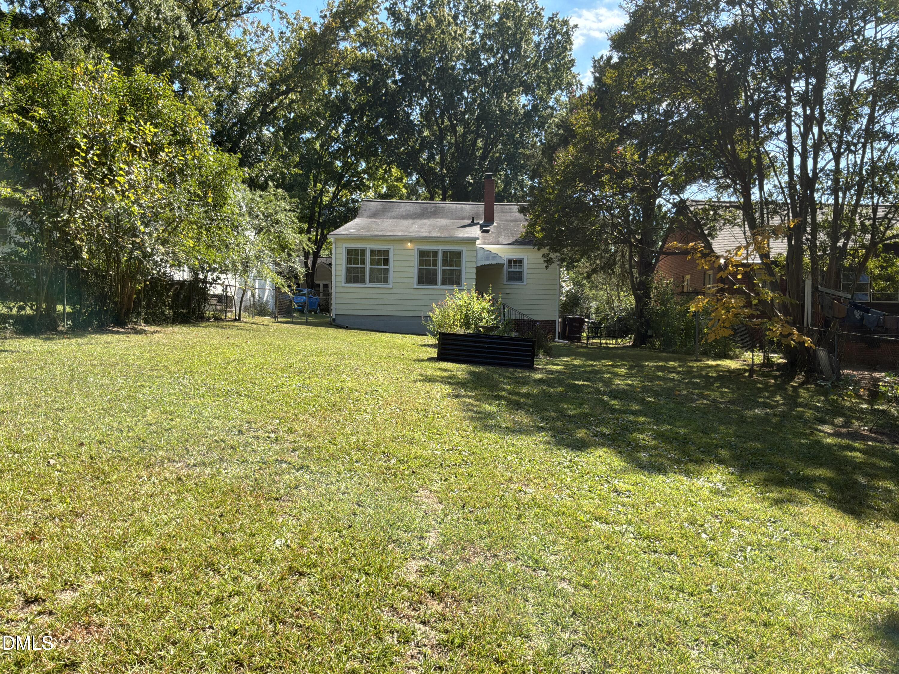 103 E Ellerbee Street Property Photo 4