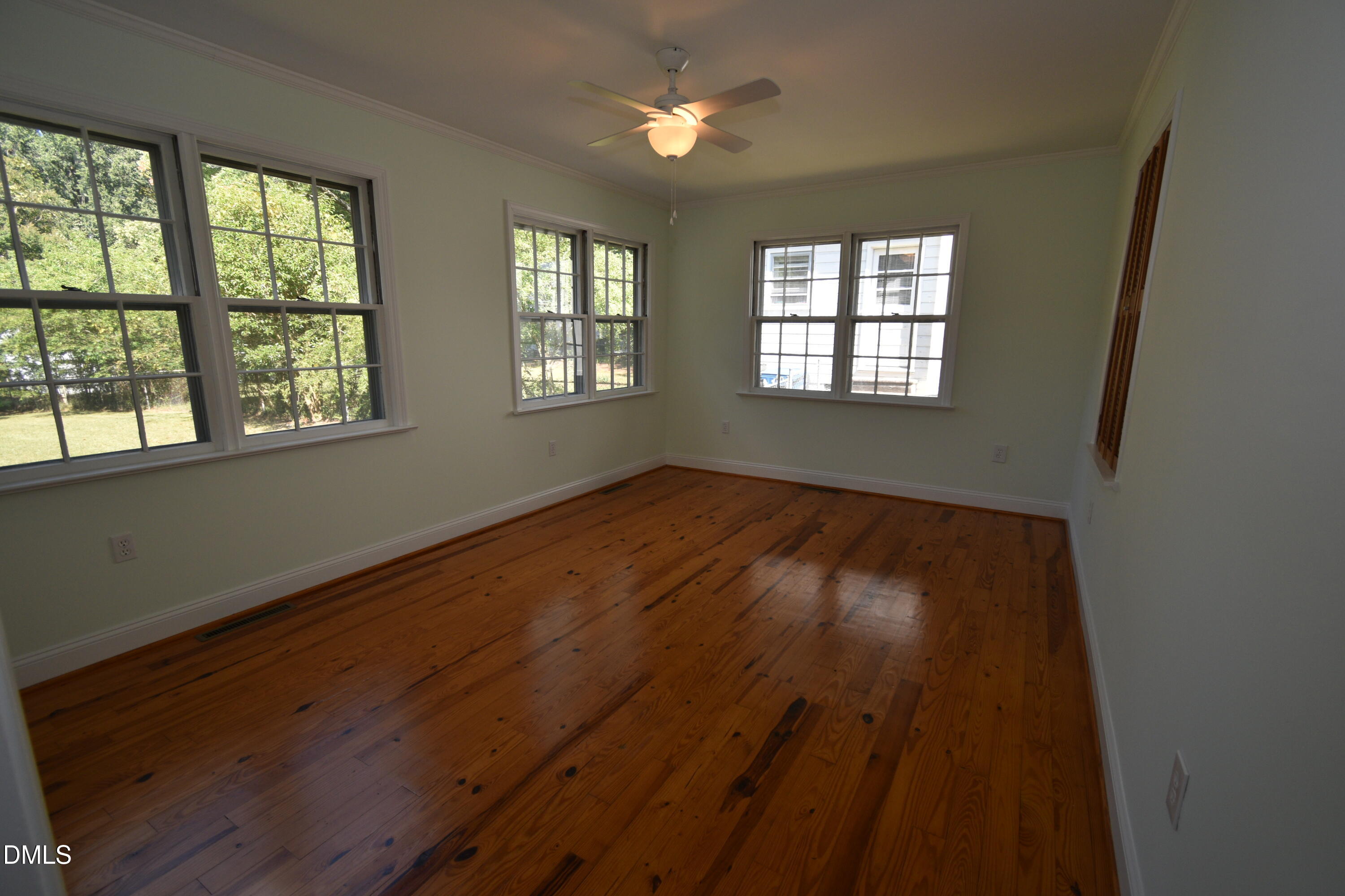 103 E Ellerbee Street Property Photo 16