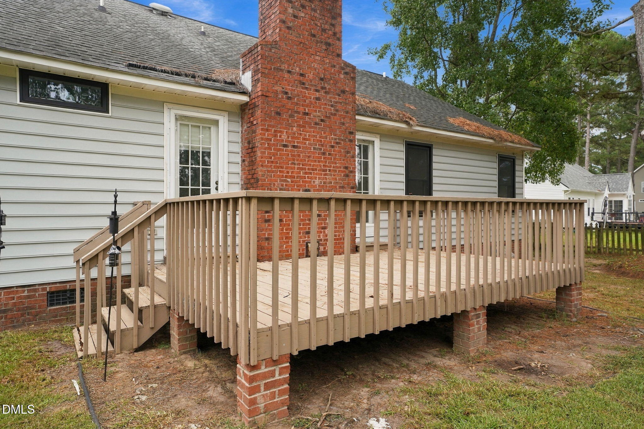 203 W Raintree Lane Property Photo 3